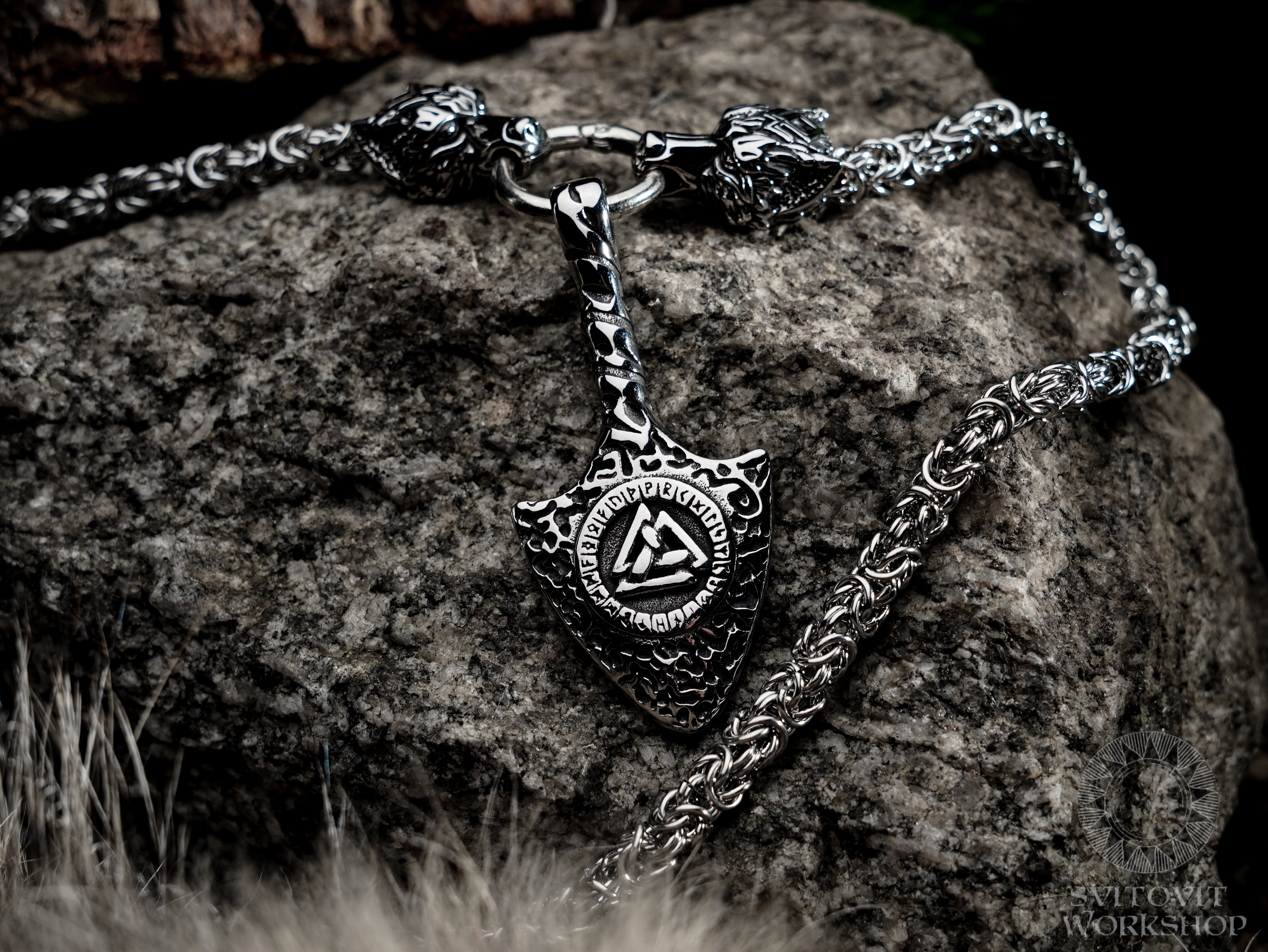 Large Spear necklace • 5-7 days delivery guarantee
