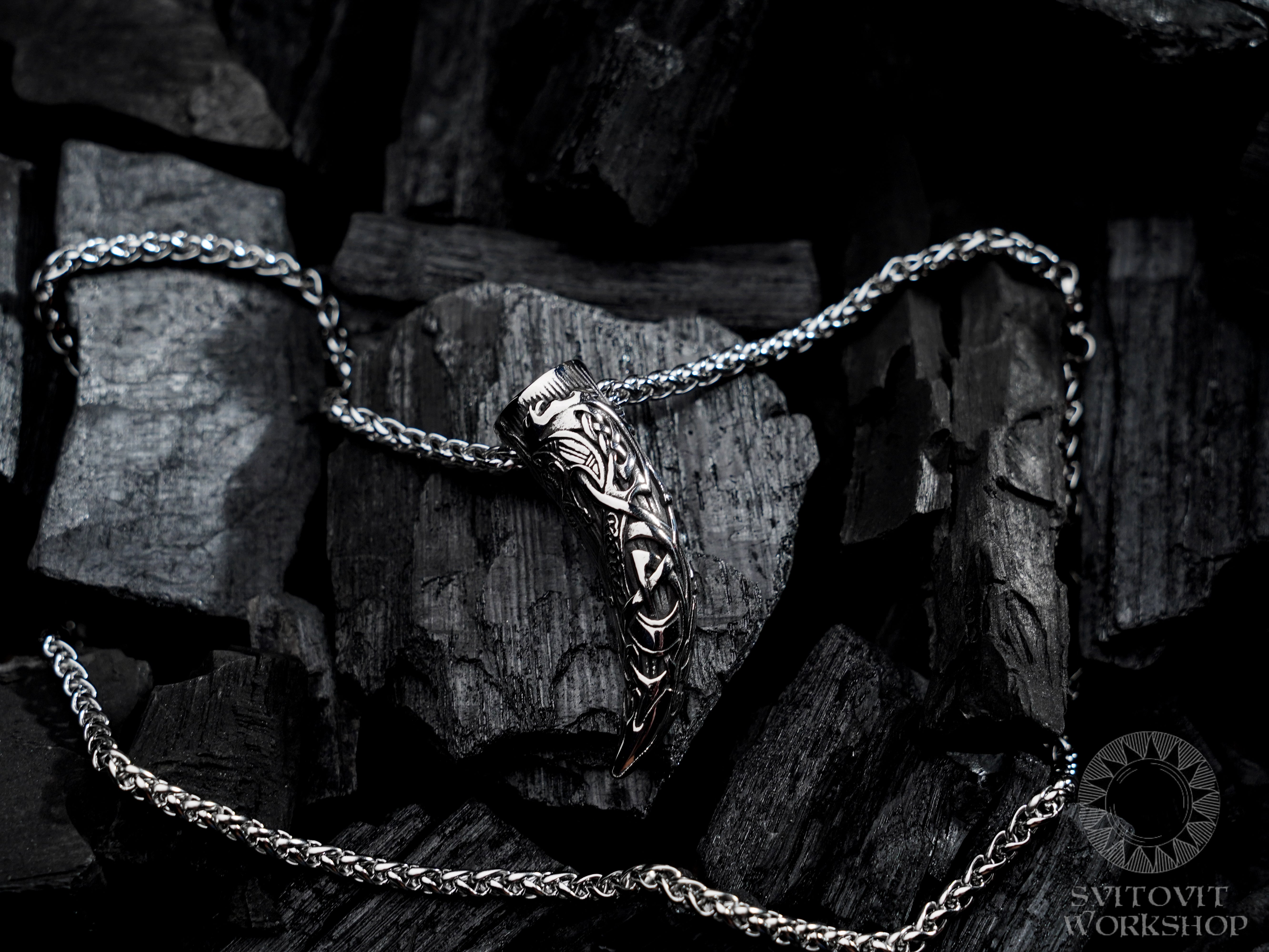 Viking horn necklace • 5-7 days delivery guarantee