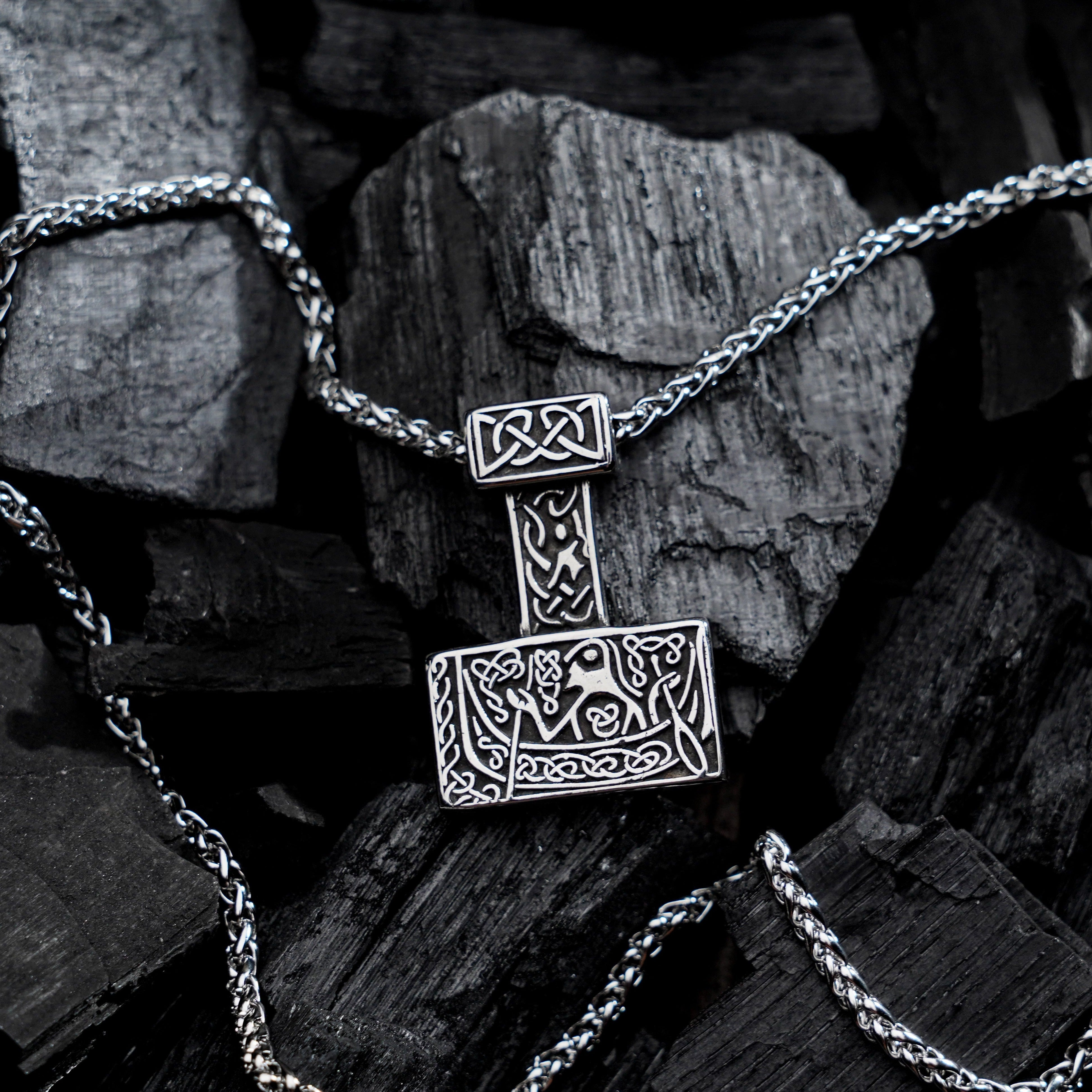 Large Mjolnir necklace • 5-7 days delivery guarantee