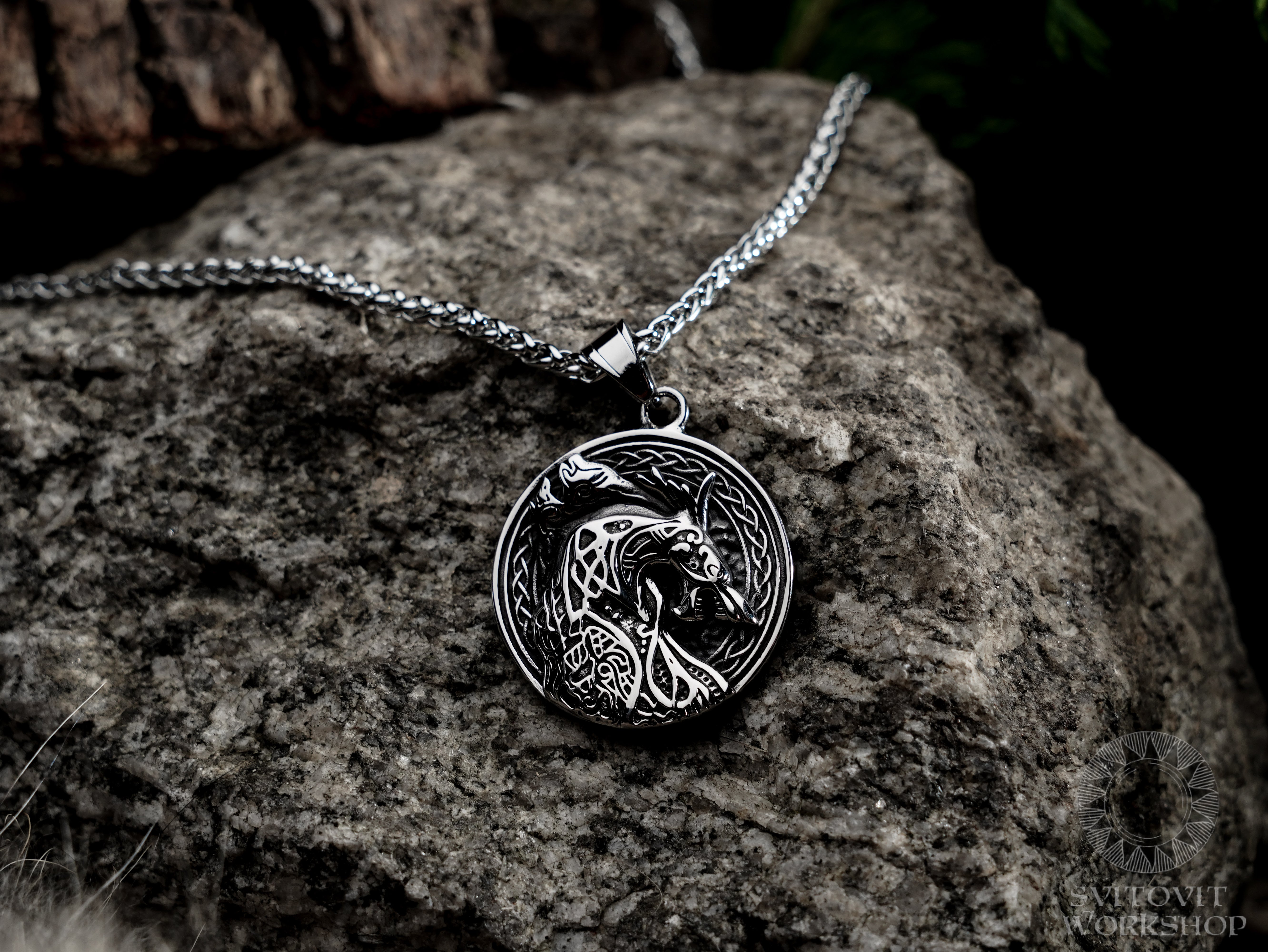 Fenrir necklace • 5-7 days delivery guarantee