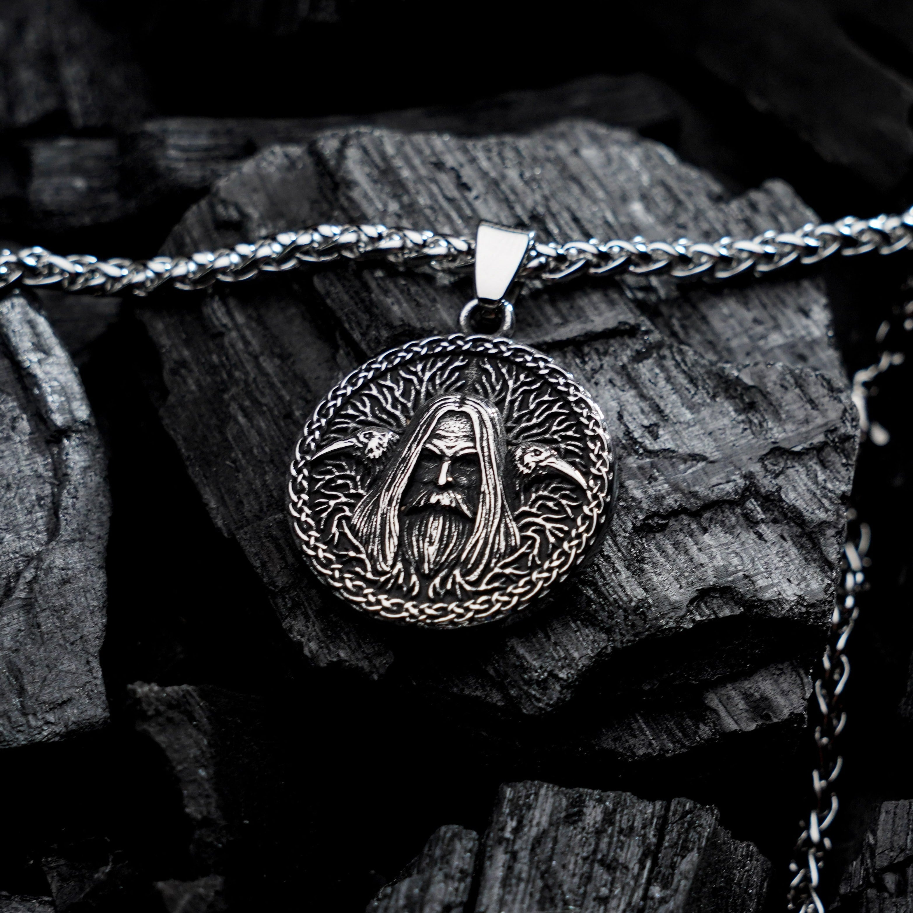 Odin necklace • 5-7 days delivery guarantee
