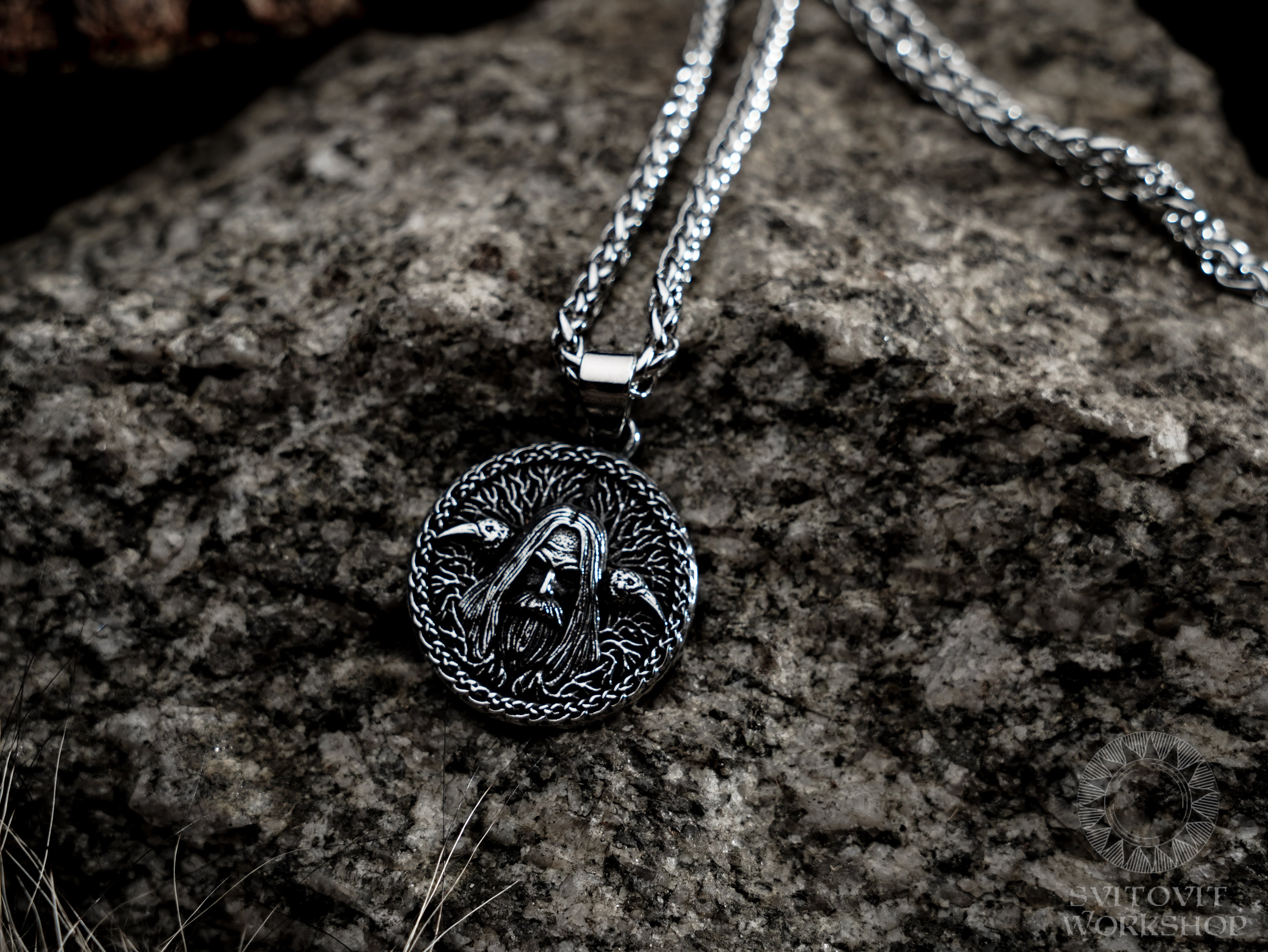 Odin necklace • 5-7 days delivery guarantee