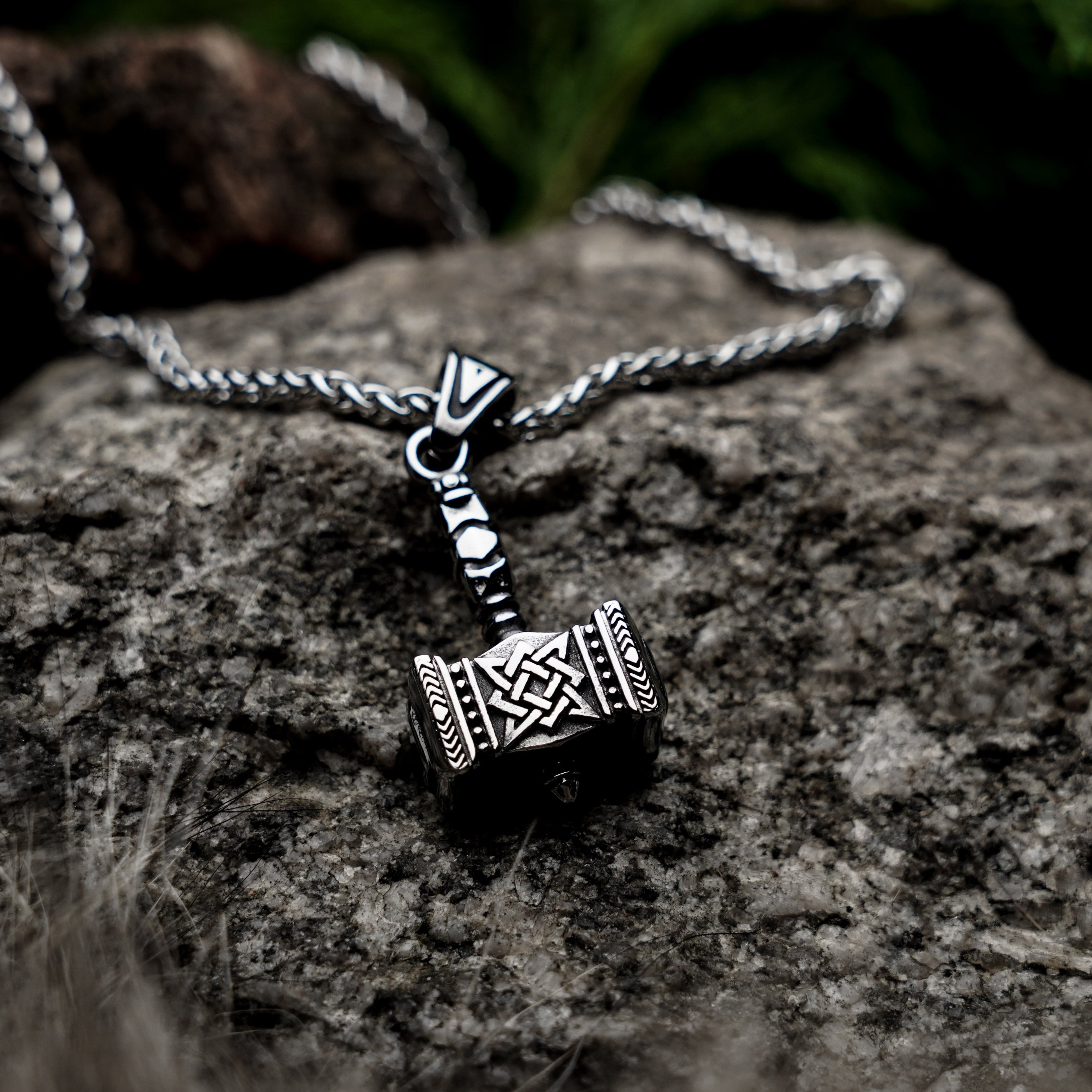 Slavic Hammer necklace • 5-7 days delivery guarantee