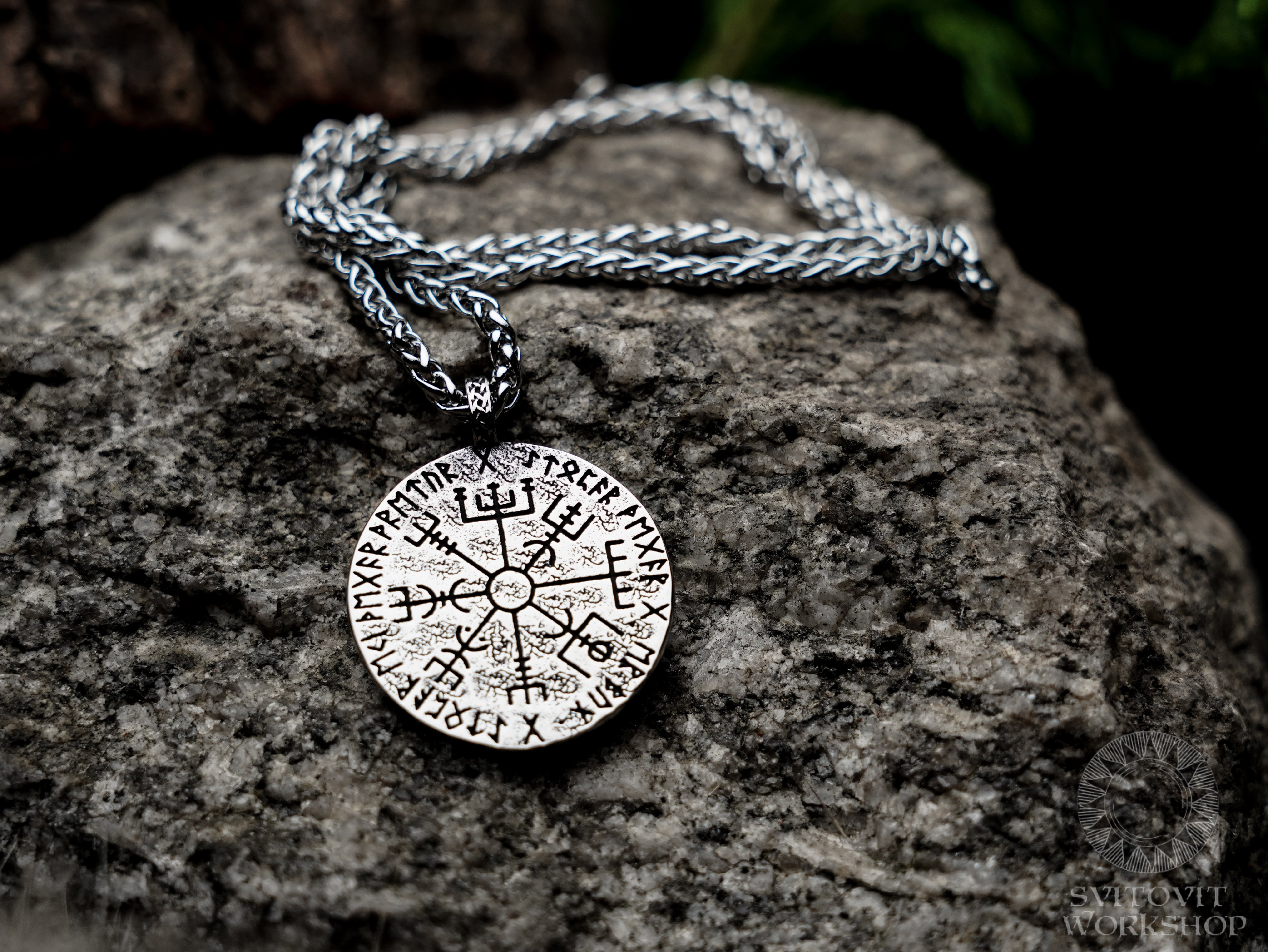 Hel necklace • 5-7 days delivery guarantee