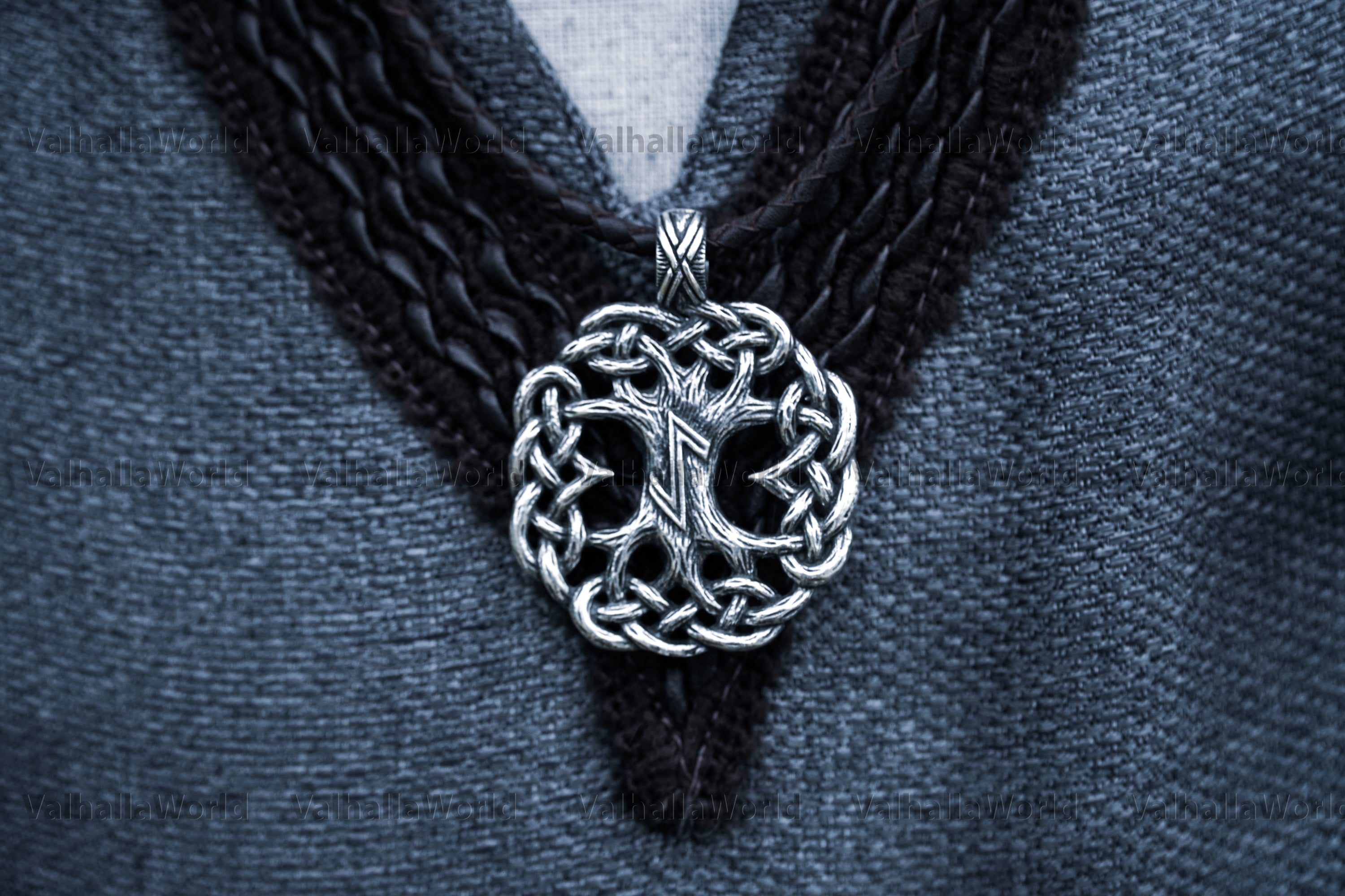 Large Yggdrasil Pendant - Valhallaworld