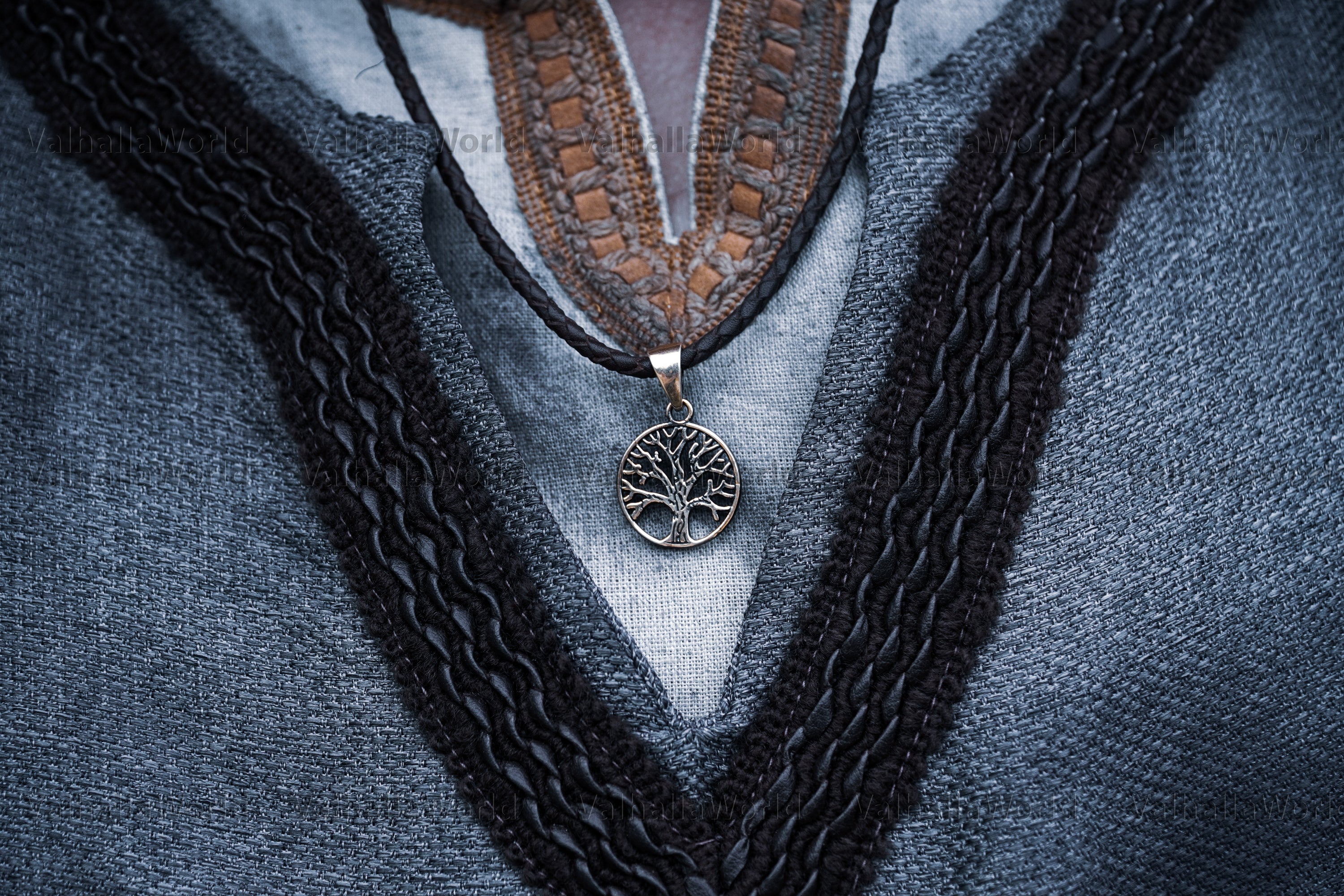 Small Yggdrasil Pendant - Valhallaworld