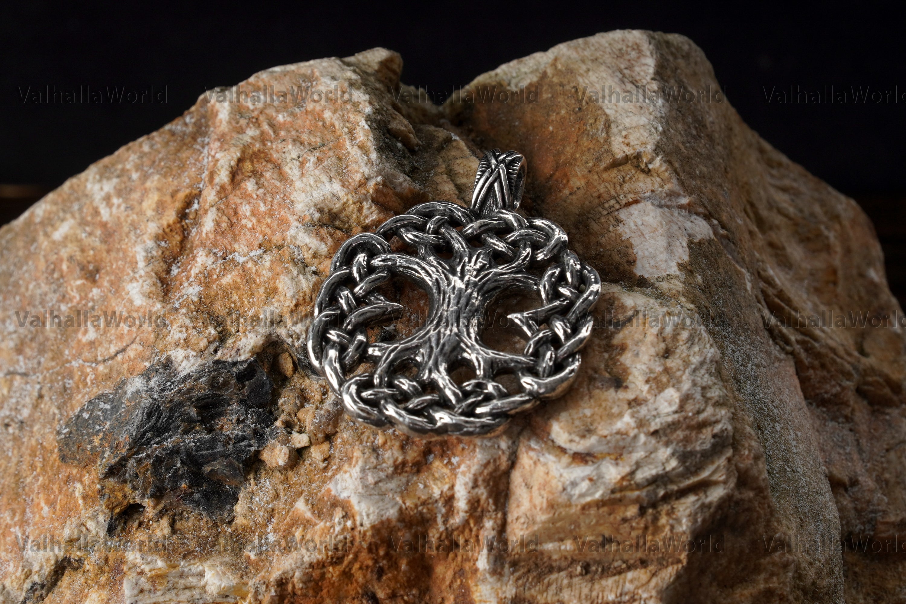 Large Yggdrasil Pendant - Valhallaworld