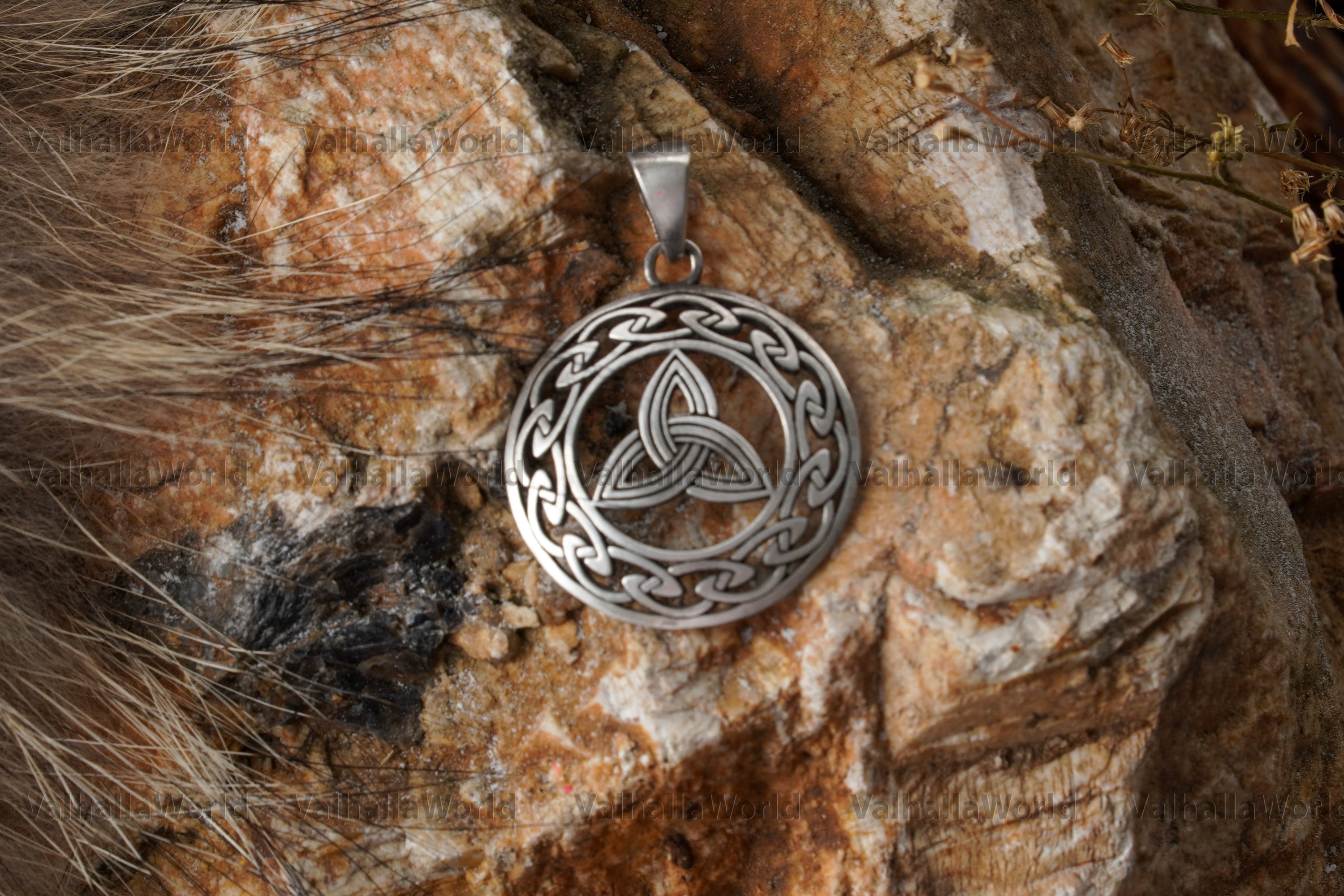 Trixel Pendant - Valhallaworld
