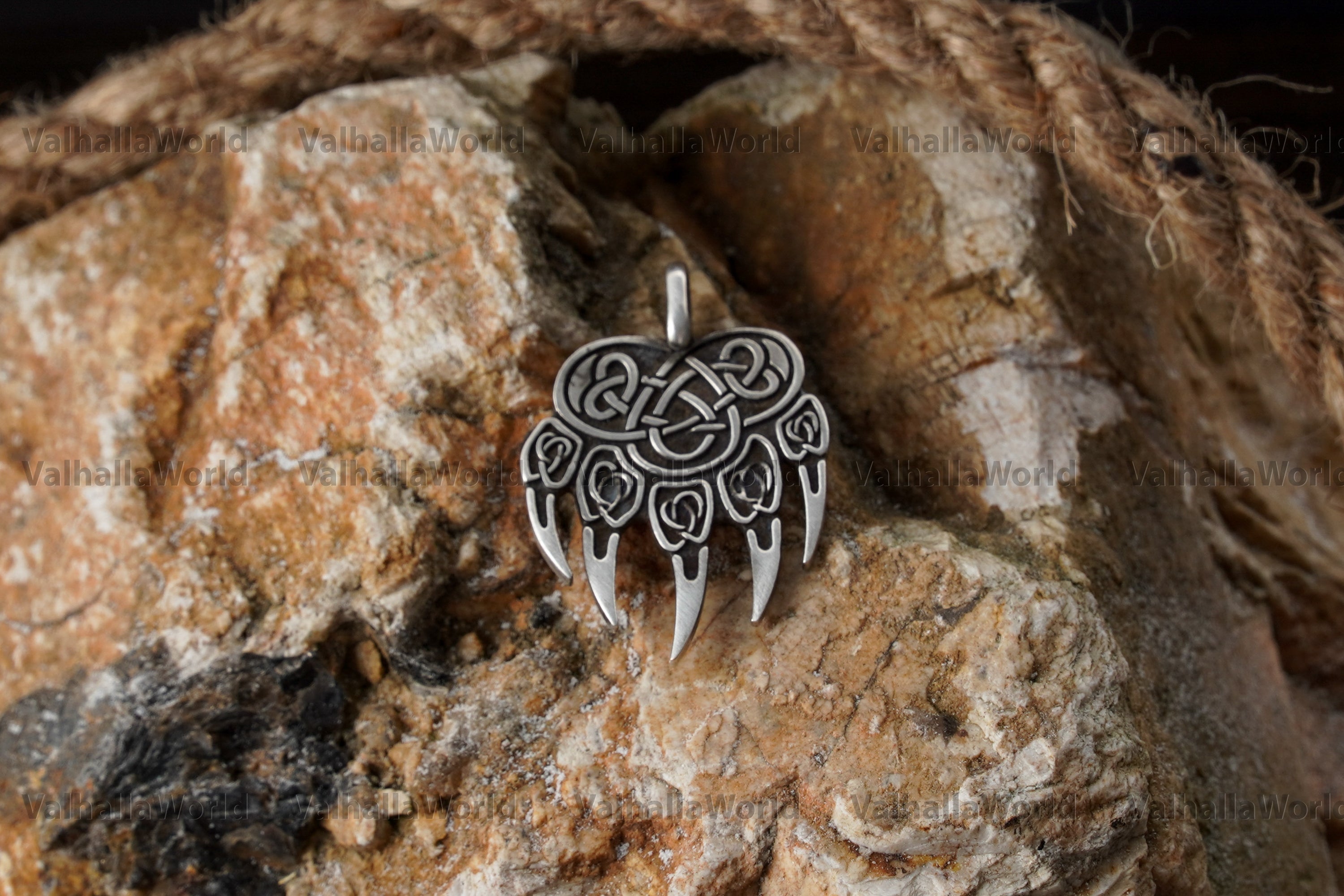 Bear Paw Pendant - Valhallaworld