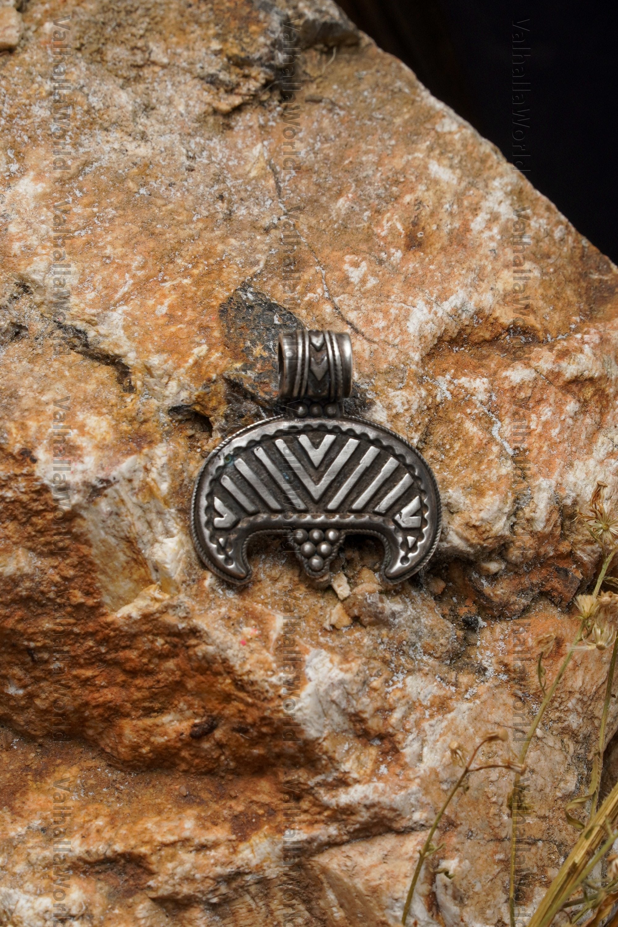 Lunula Pendant - Valhallaworld