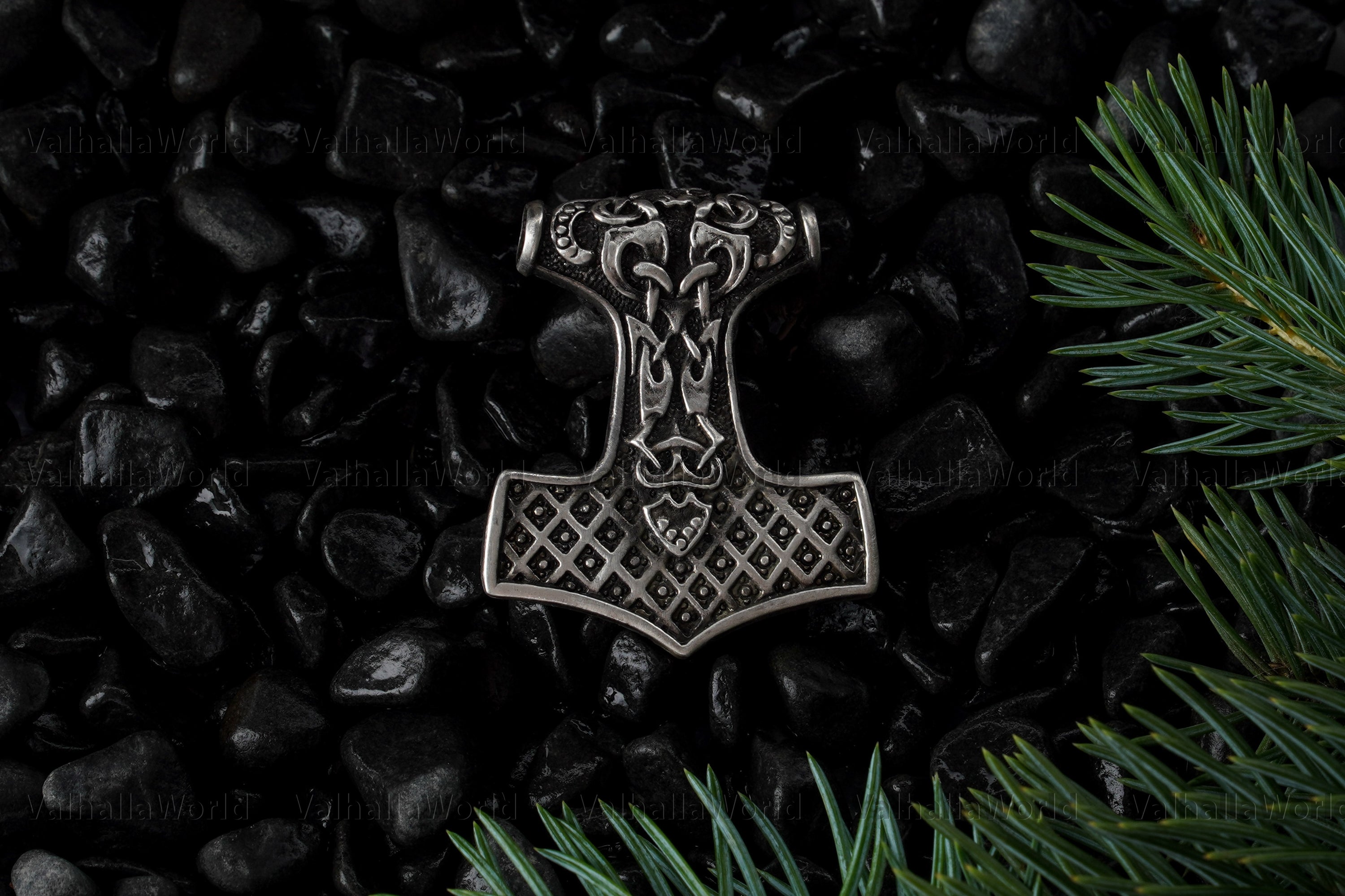 Mjolnir Pendant - Valhallaworld