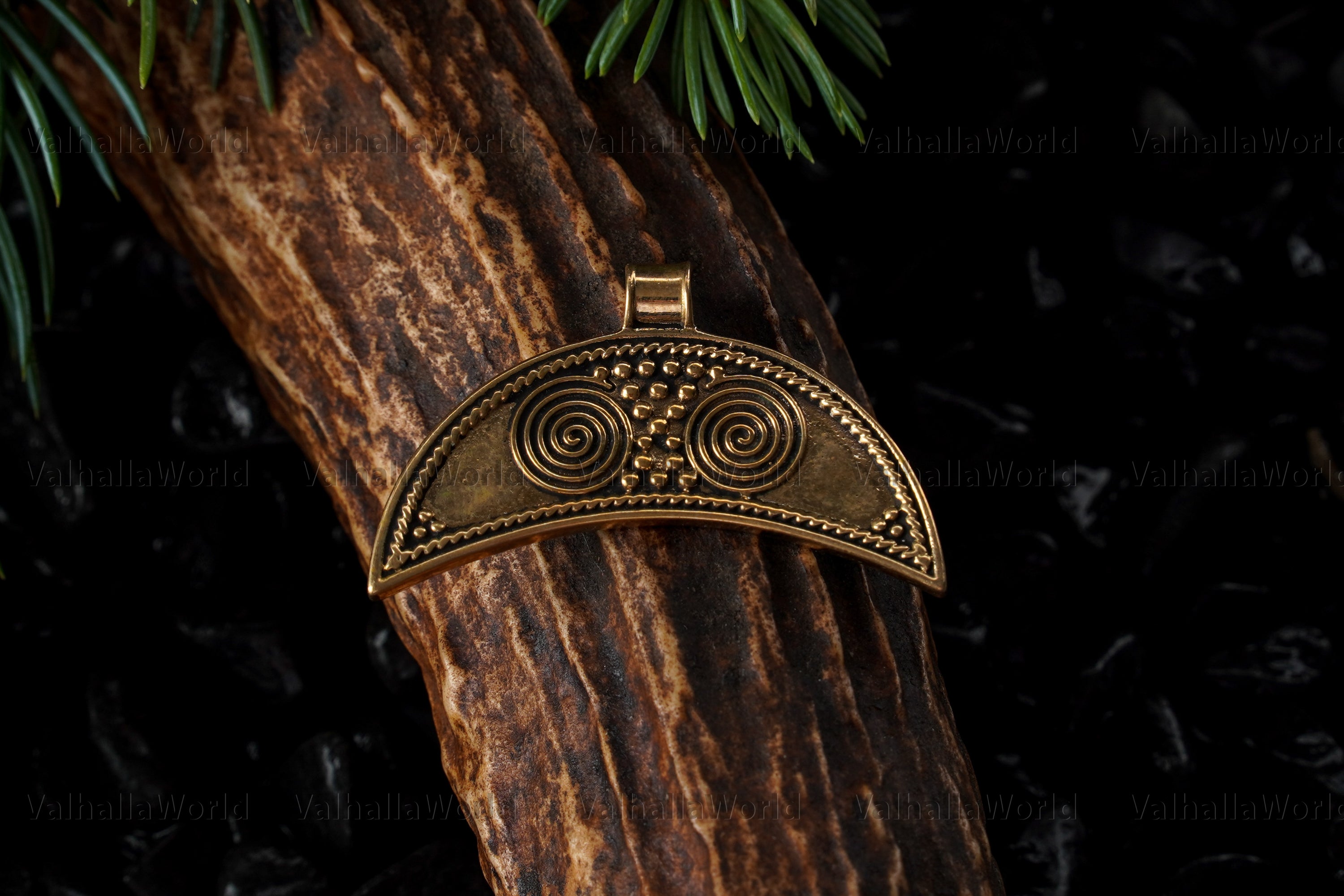 Slavic Lunic Pendant - Valhallaworld