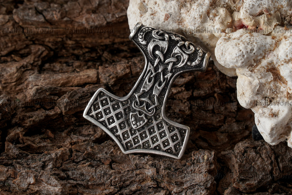 Mjolnir Pendant - Valhallaworld