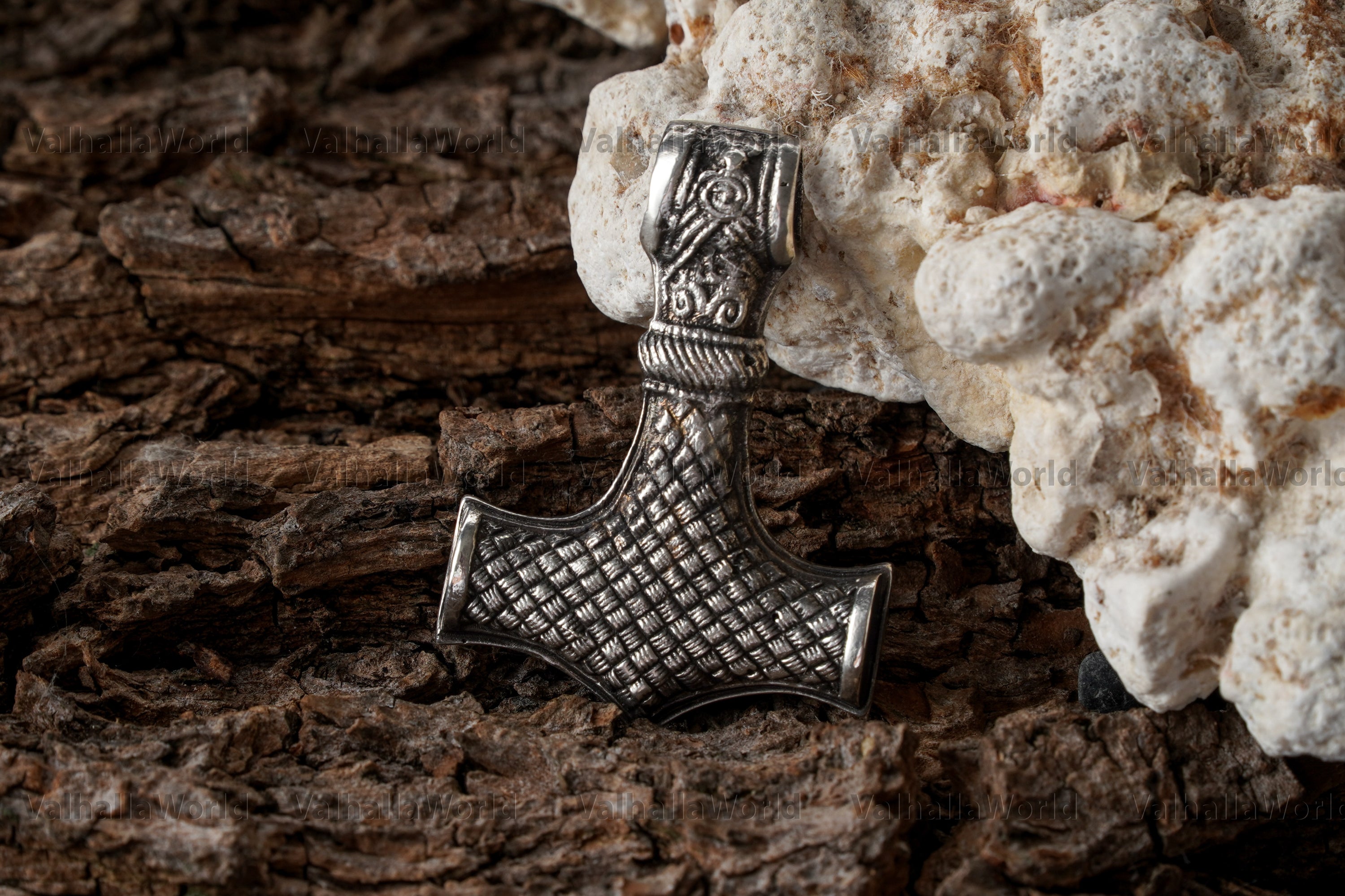 Mammen Mjolnir Pendant - Valhallaworld