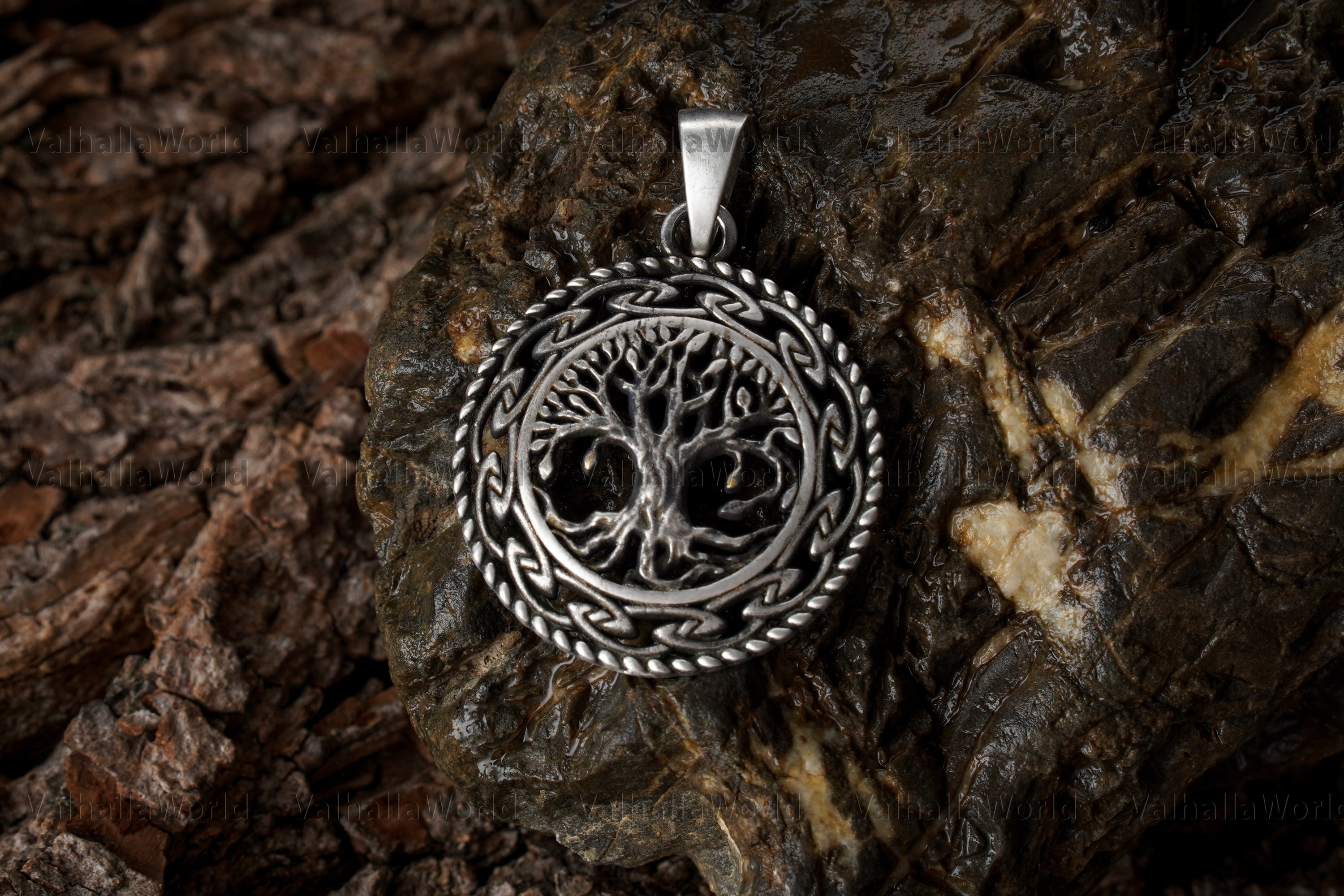 Yggdrasil Pendant - Valhallaworld