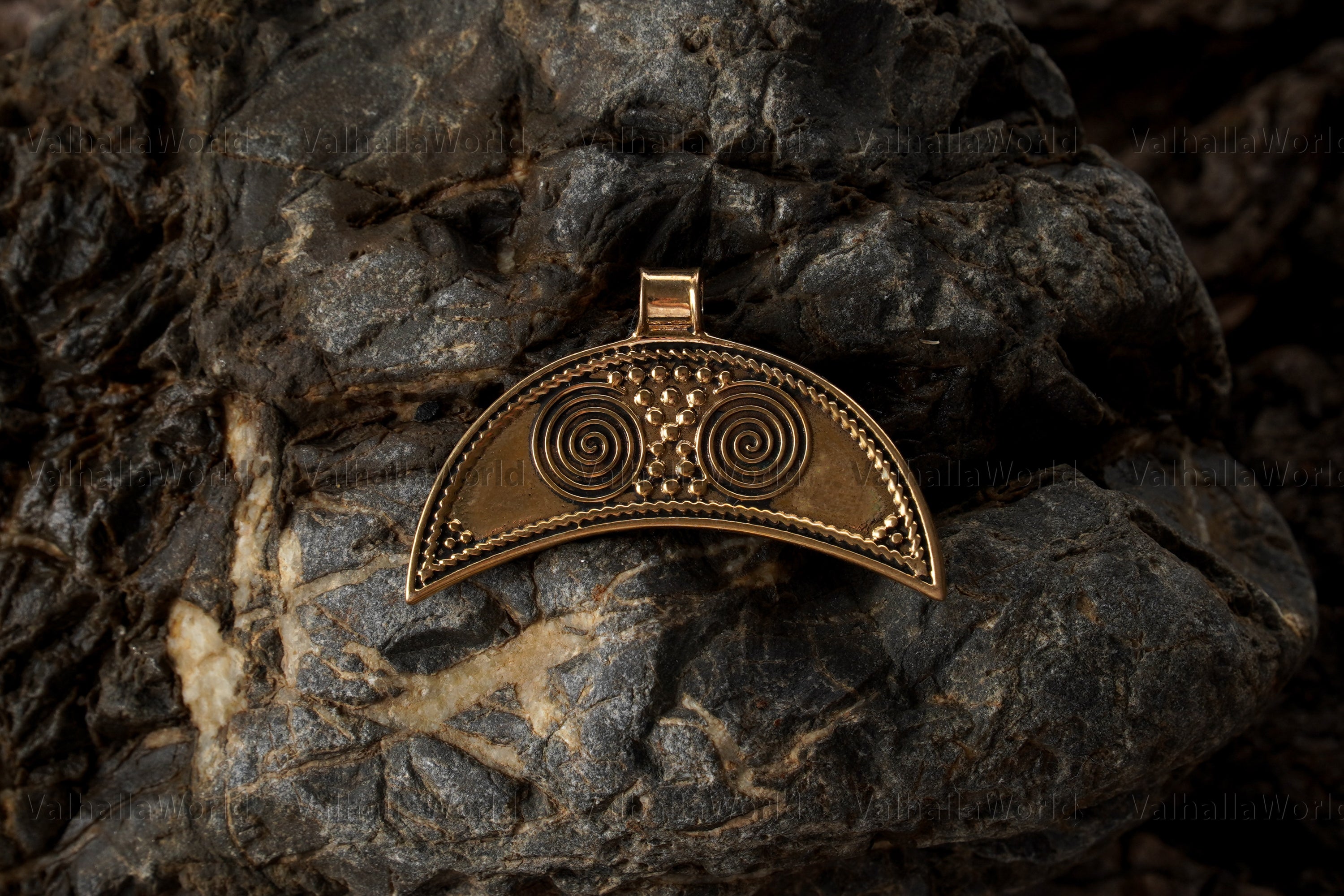 Slavic Lunic Pendant - Valhallaworld