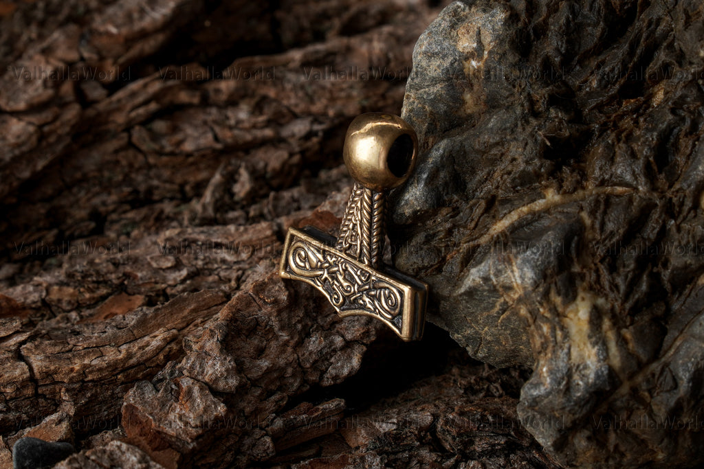 Mjolnir Pendant - Valhallaworld