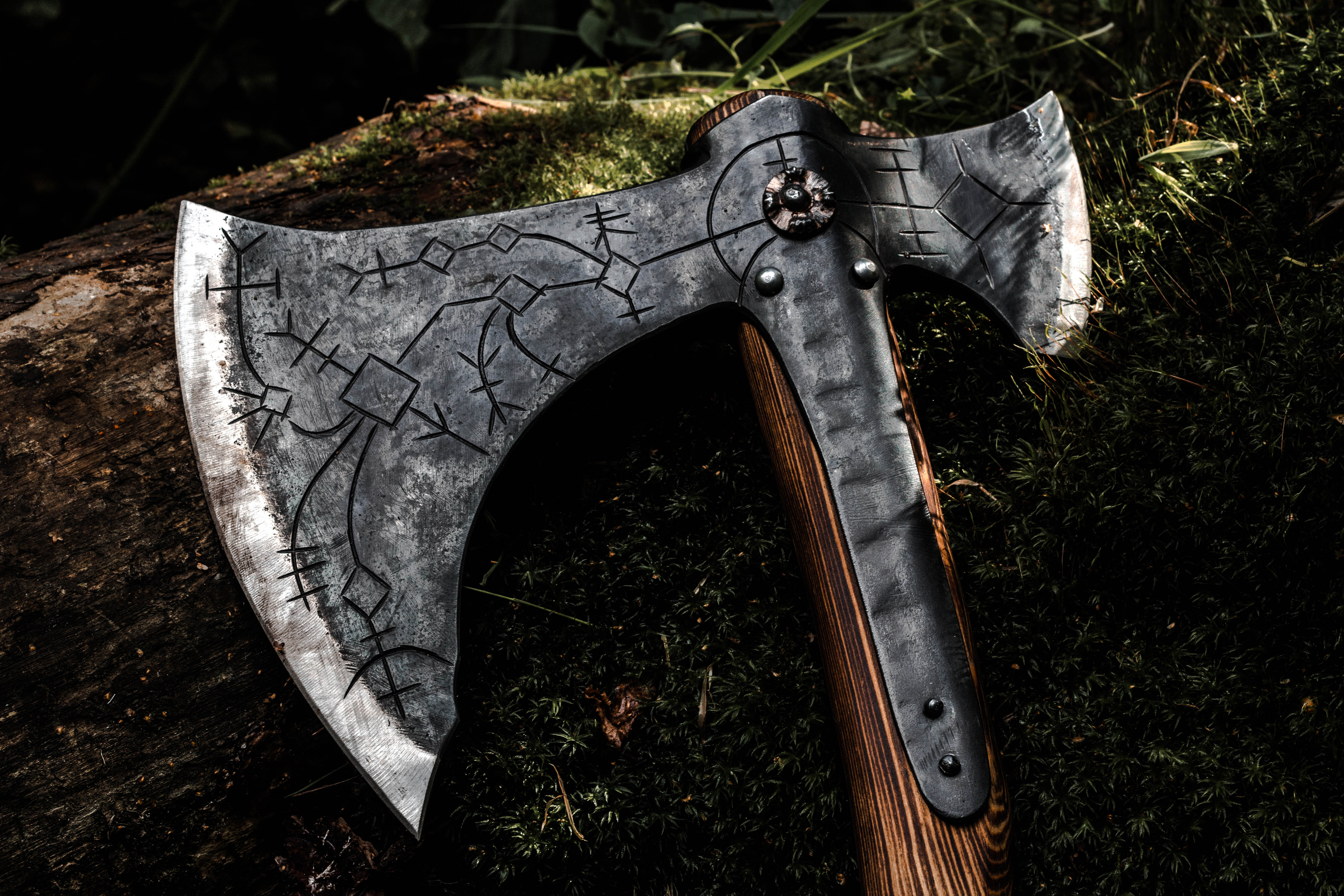 Kratos axe head
