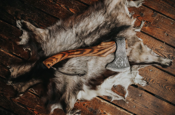 Viking axe - MASK of ODIN - Valhallaworld