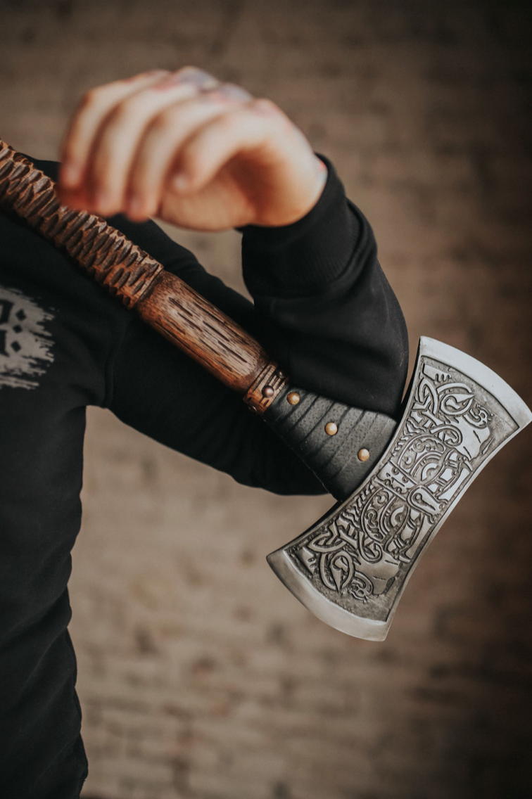 Large battle axe