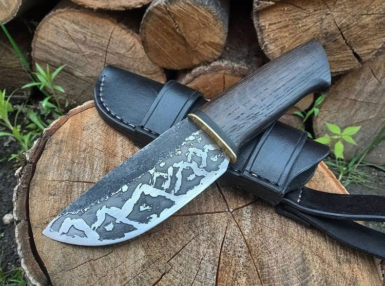 Forged engraved knife - Valhallaworld