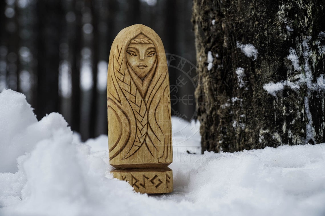 freyja figurine