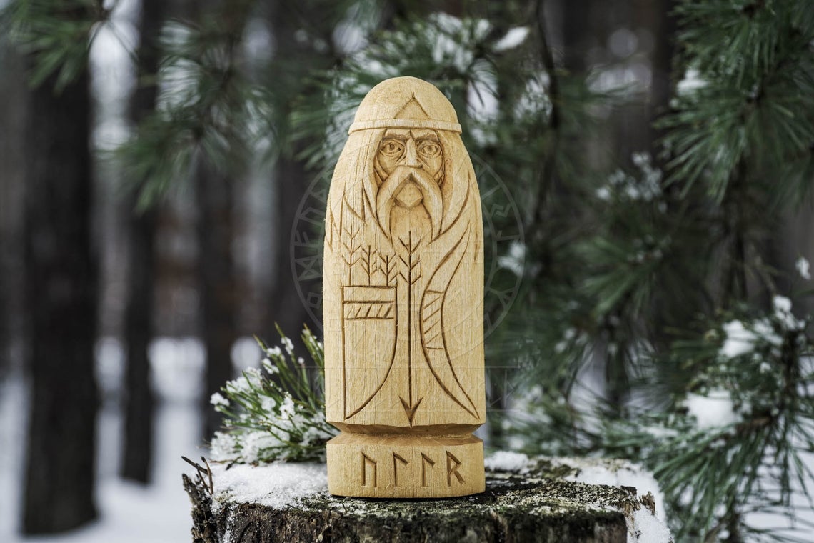 Ullr statue