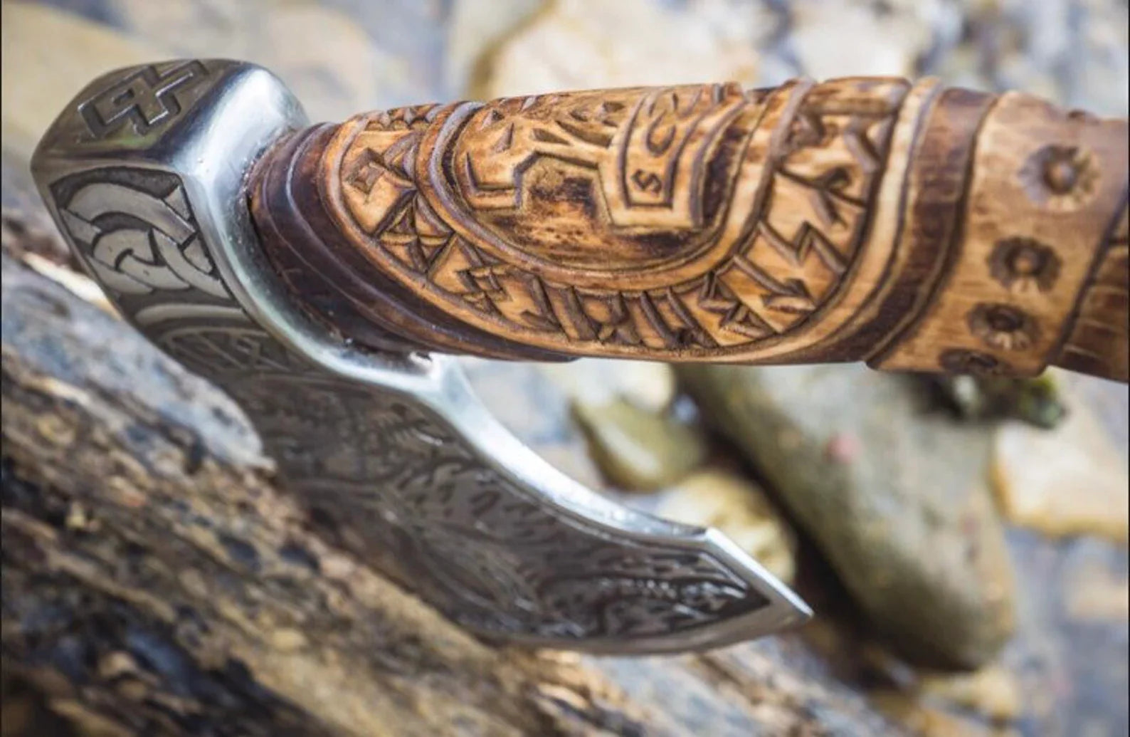Ragnar engraved axe • 5-7 days delivery guarantee