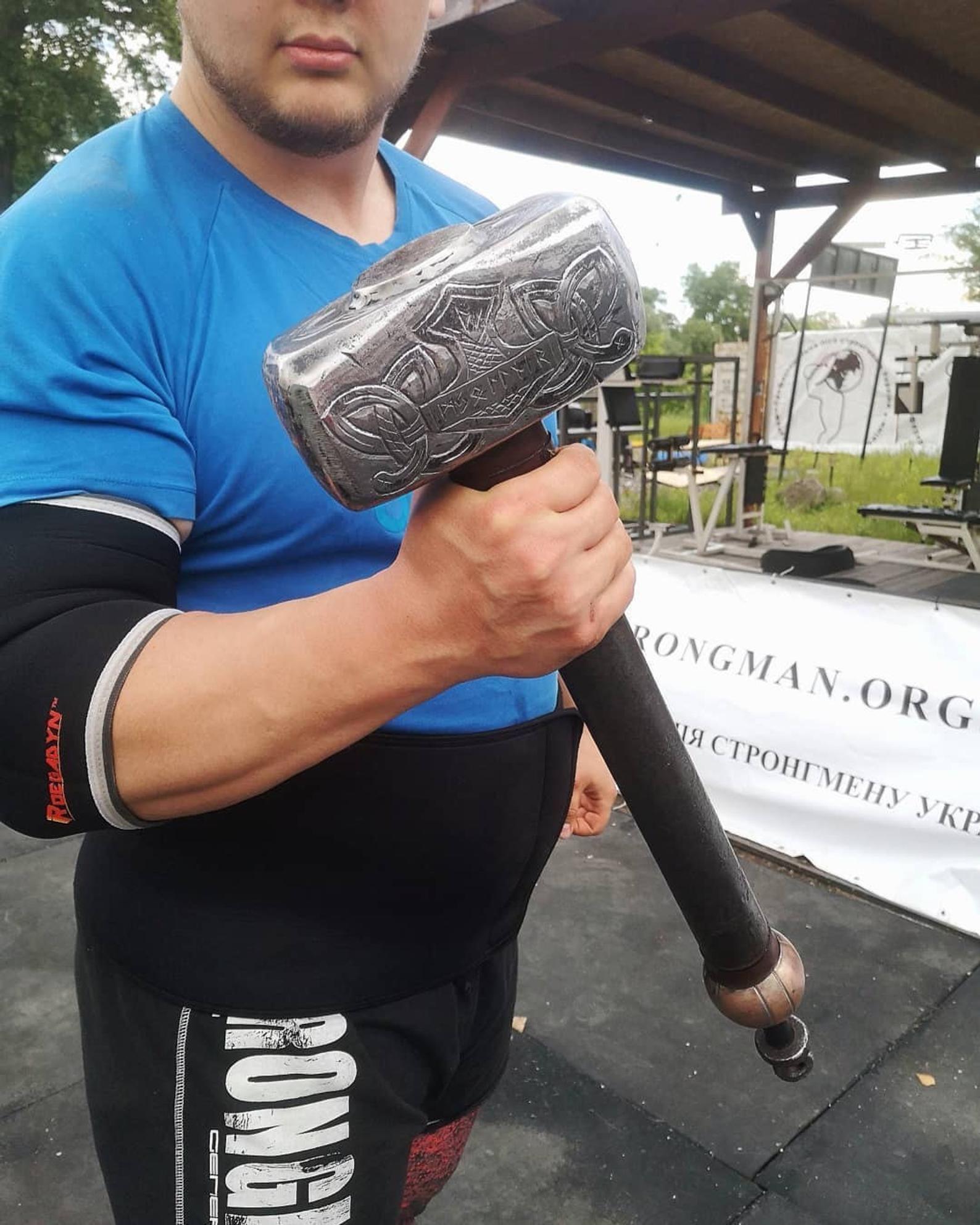 Medieval battle hammer 