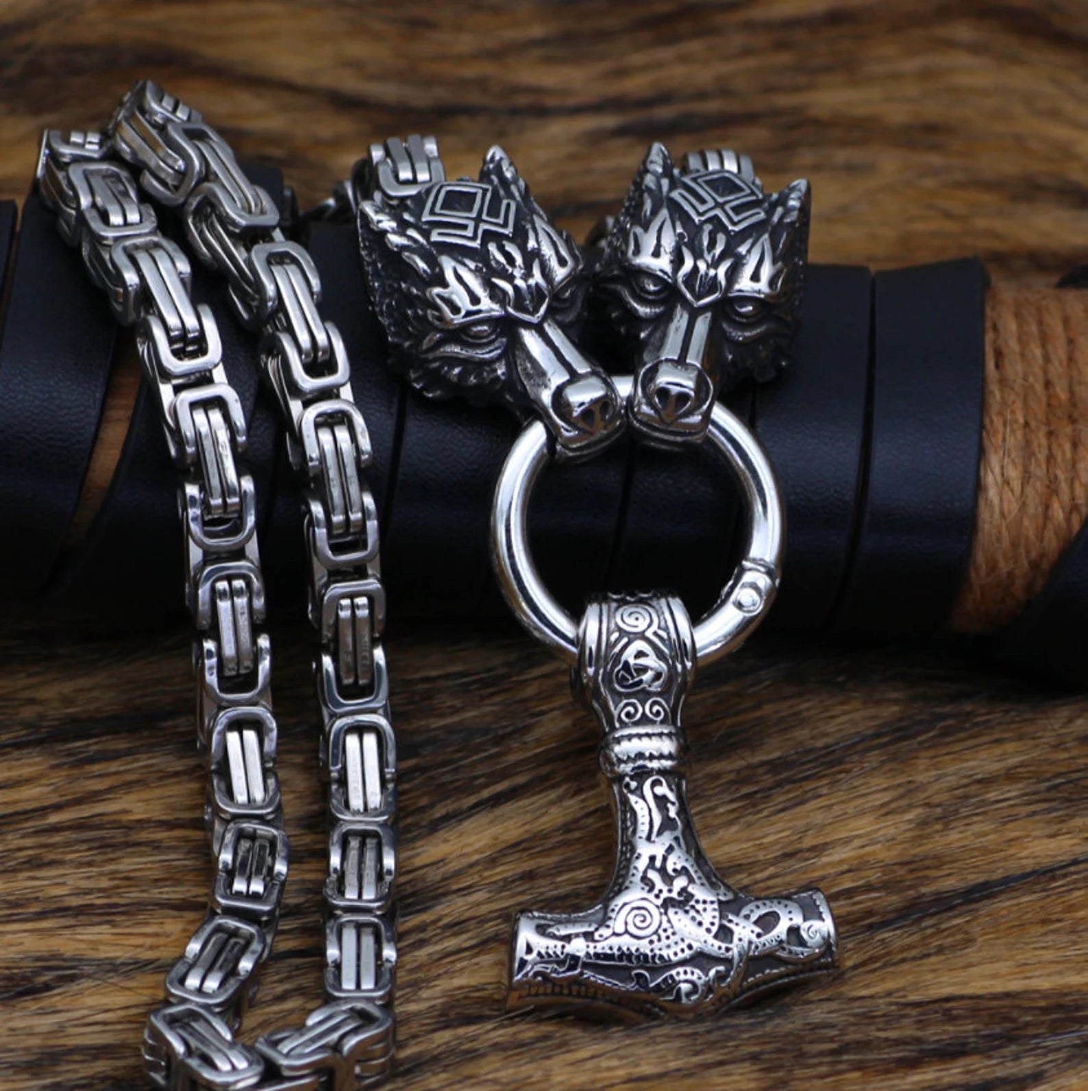 Large mjolnir necklace 