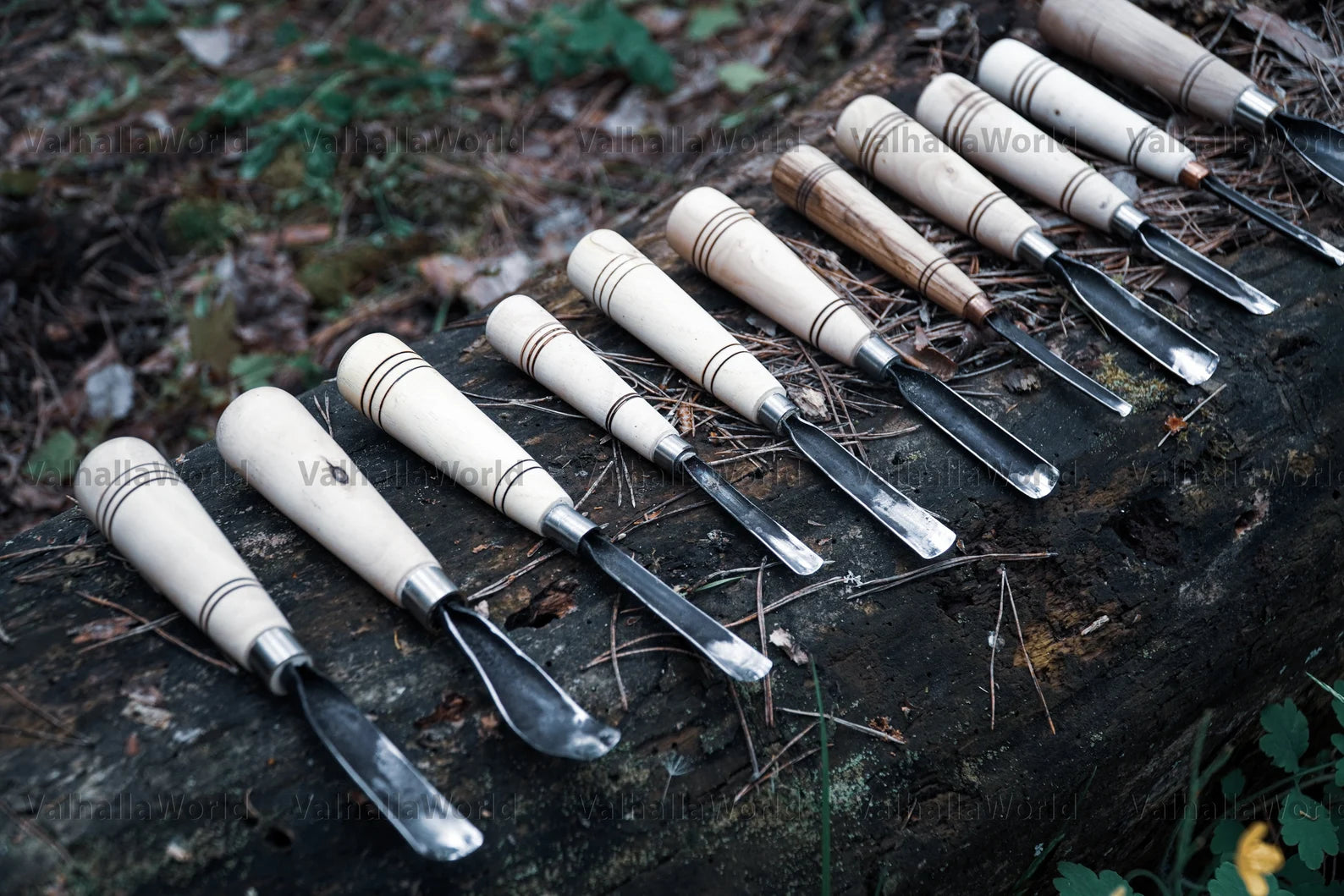 Foged gauges for wood carving