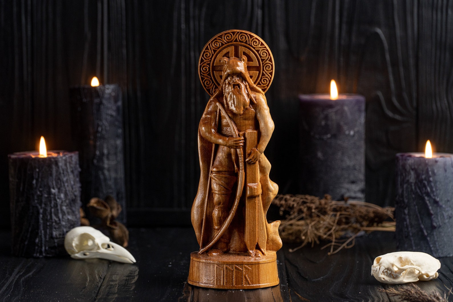 ullr statue