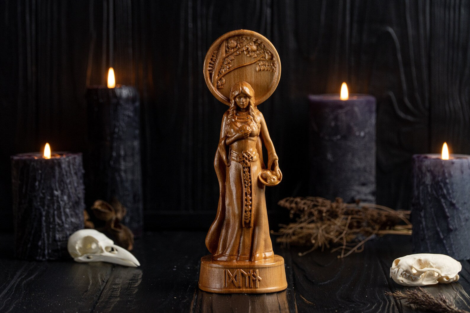 Idunn viking goddess statue