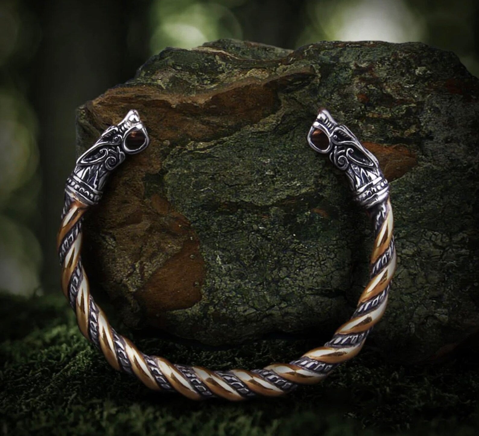 Wolf Bracelet for men • 5-7 days delivery withing USA