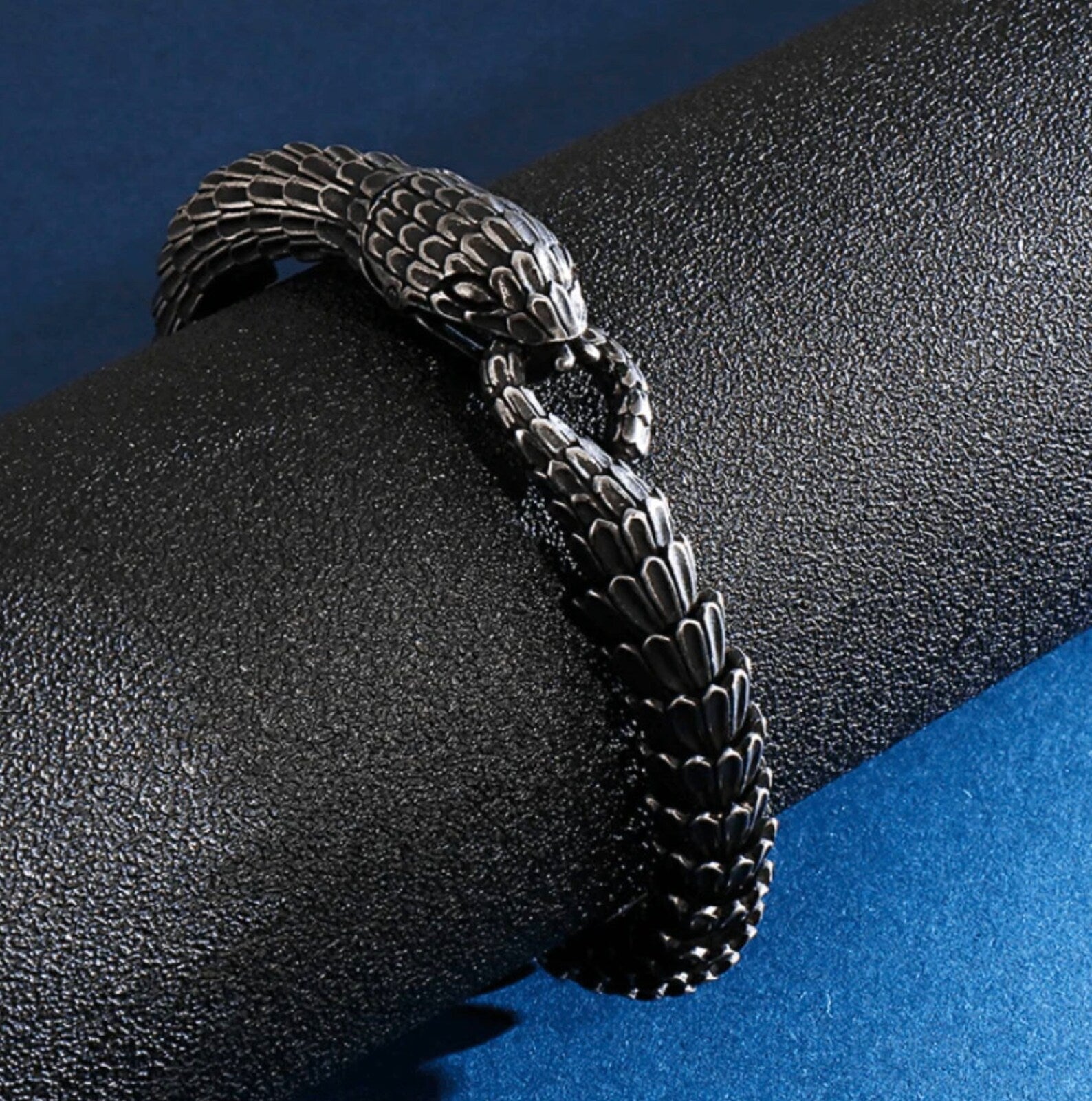 Norse dragon armring