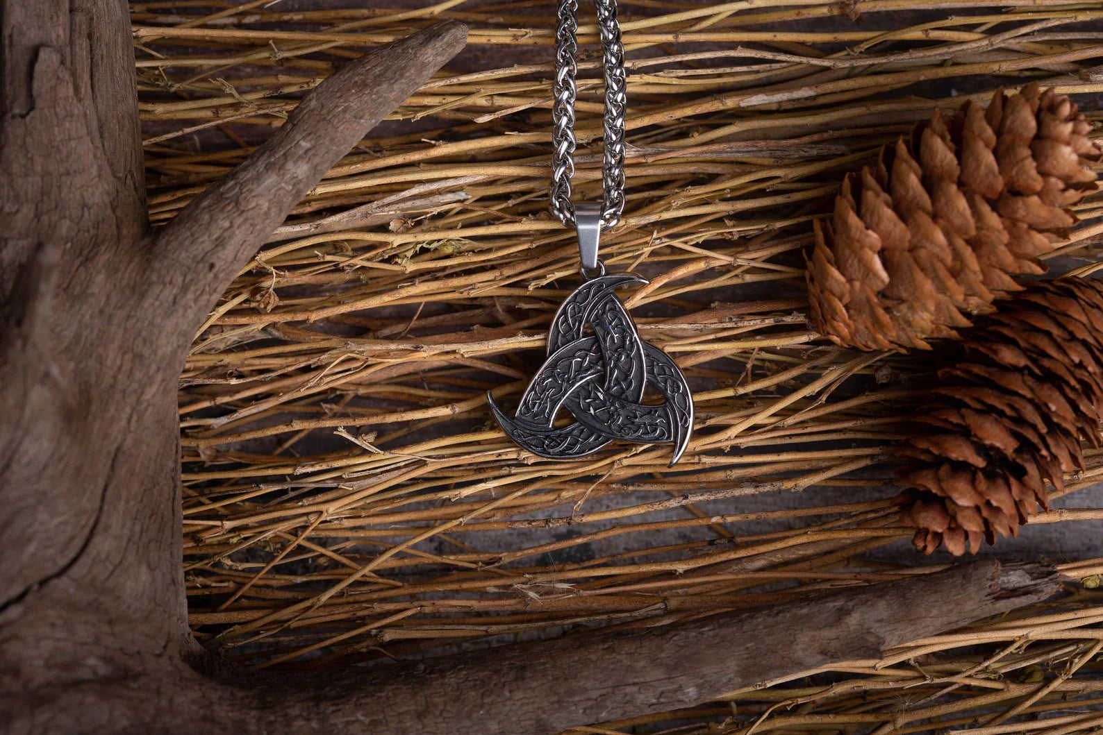 Triple Horn of Odin necklace • 5-7 days delivery guarantee