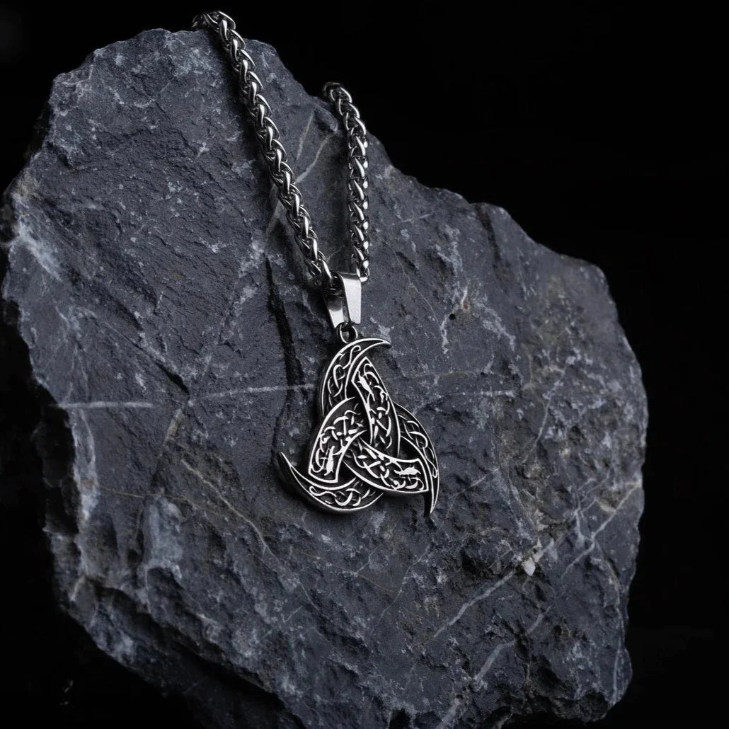Triple Horn of Odin necklace • 5-7 days delivery guarantee