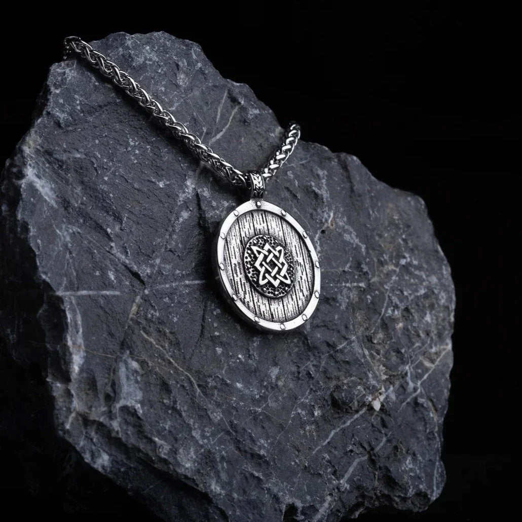 Slavic Knot Shield necklace • 5-7 days delivery guarantee
