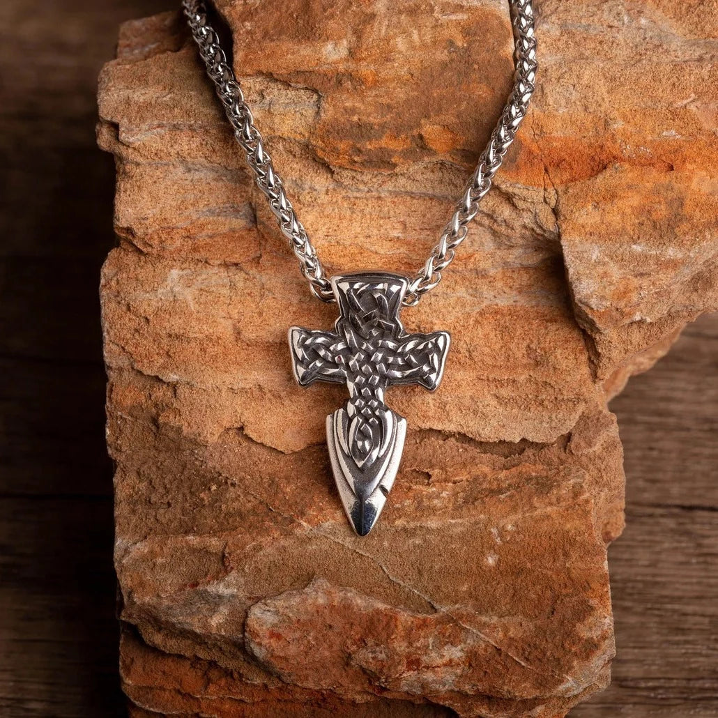 Celtic Cross necklace • 5-7 days delivery guarantee