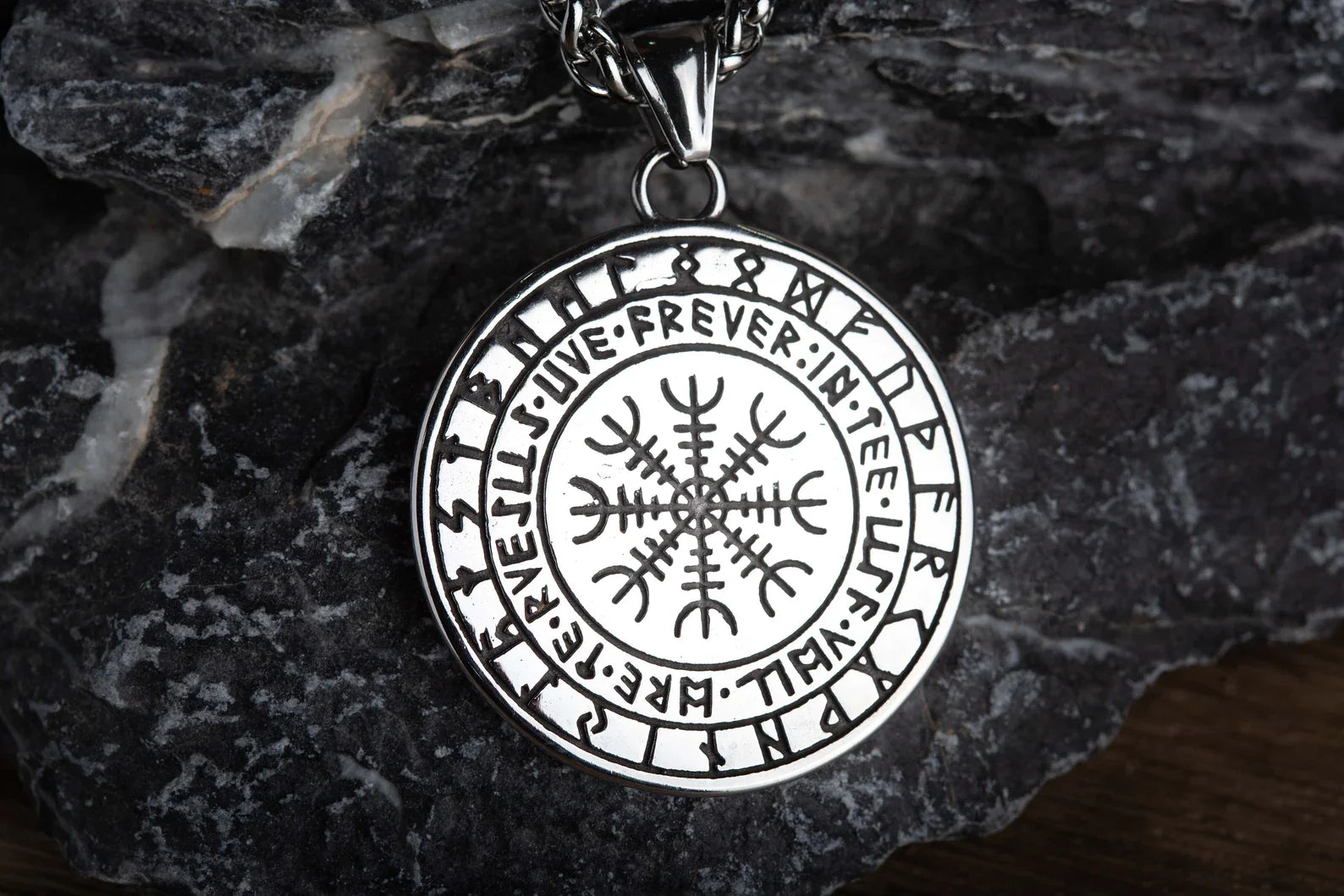 Moon Wolf necklace • 5-7 days delivery guarantee