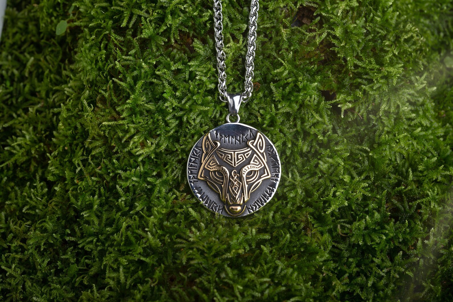 Fenrir necklace • 5-7 days delivery guarantee