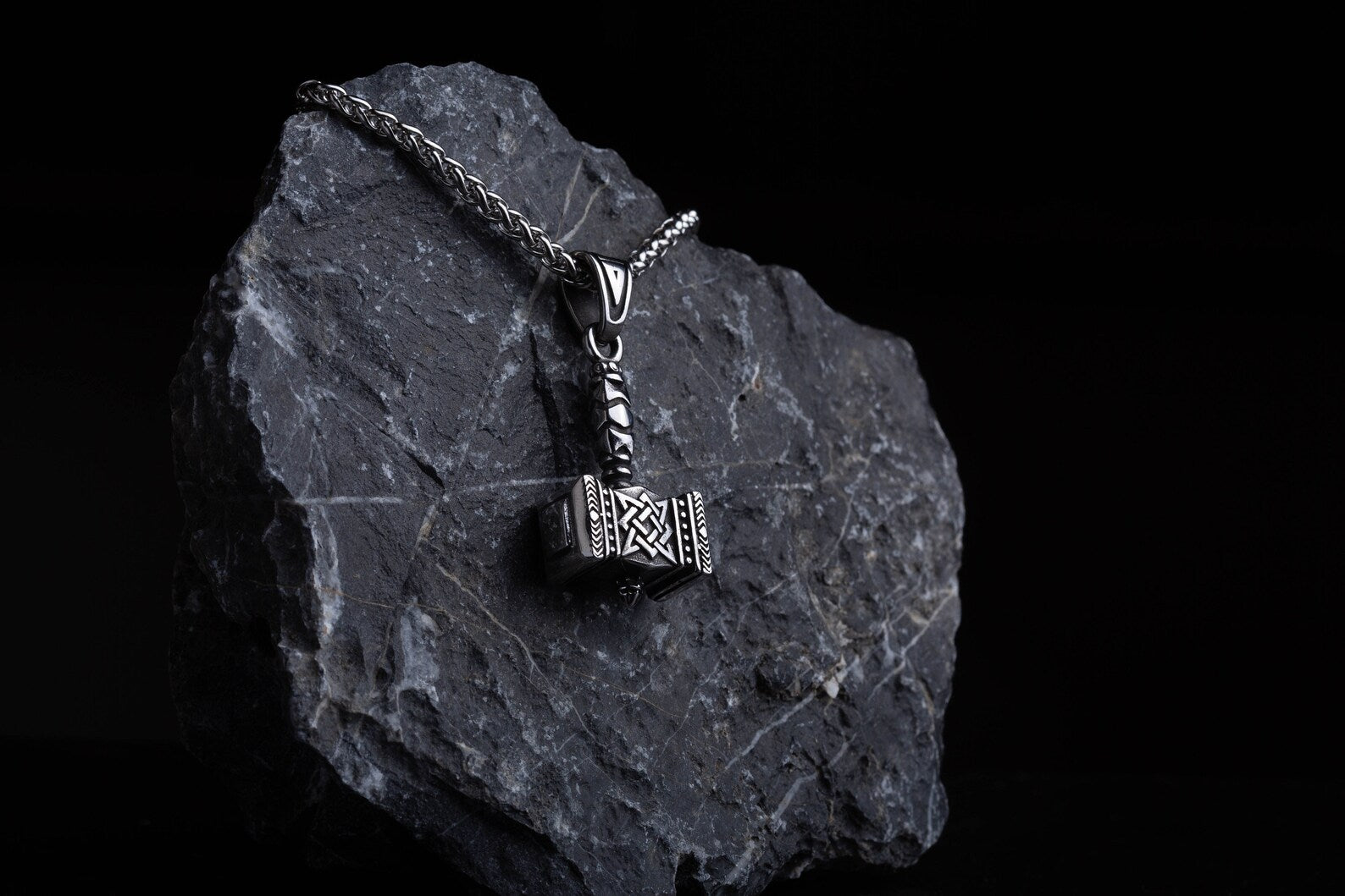 Slavic Hammer necklace • 5-7 days delivery guarantee
