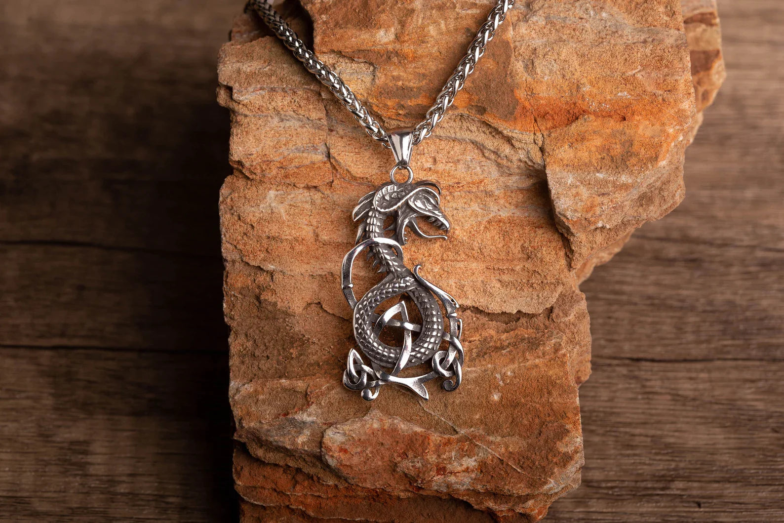 Jormungand necklace • 5-7 days delivery guarantee