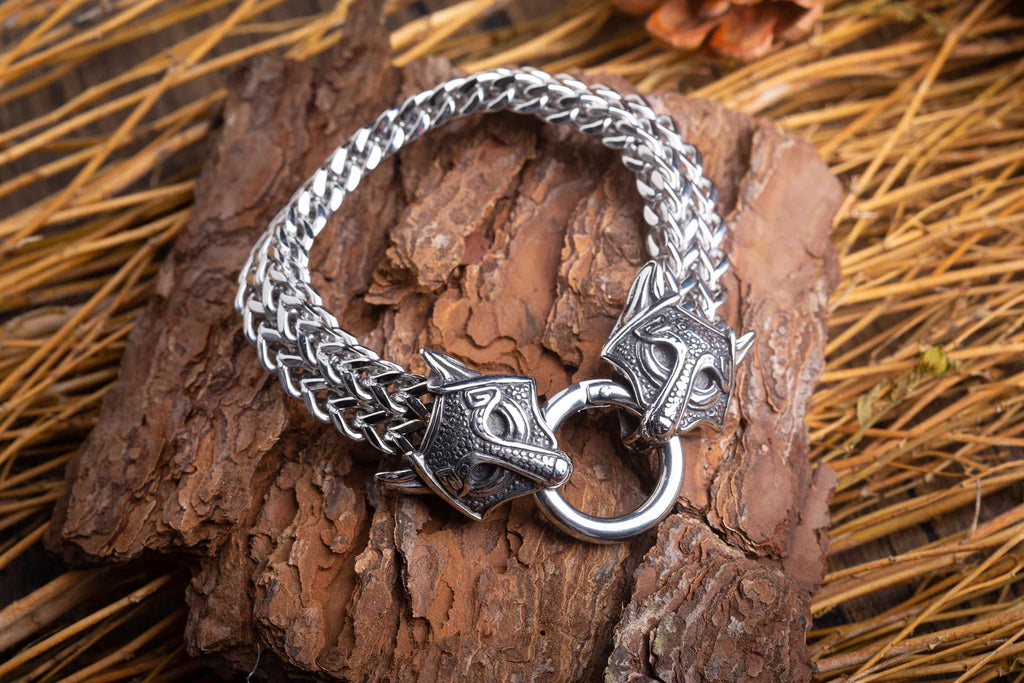 Wolf armring