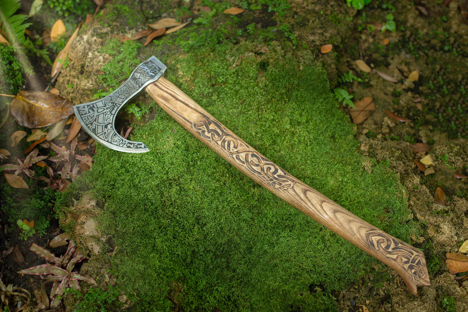 Engraved Norse axe• 5-7 days delivery guarantee