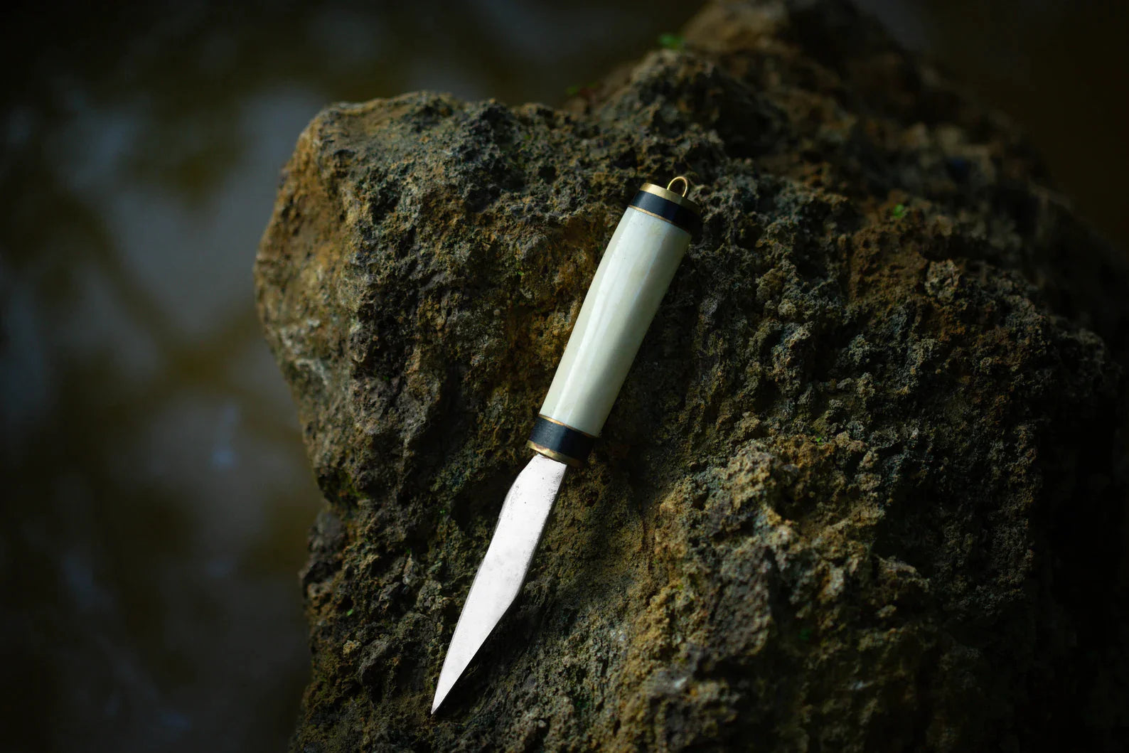 Hand forged seax knife