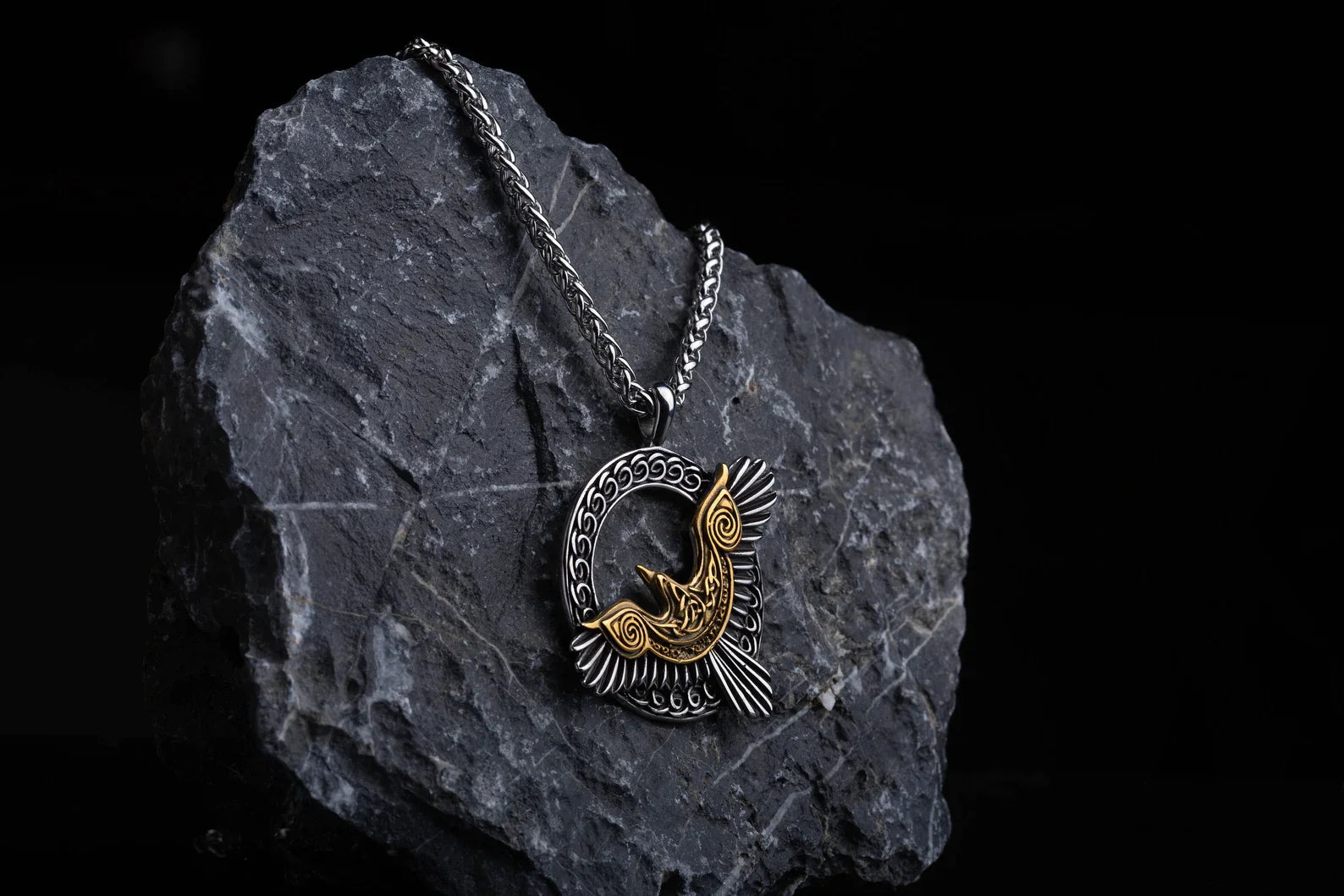 Raven necklace • 5-7 days delivery guarantee