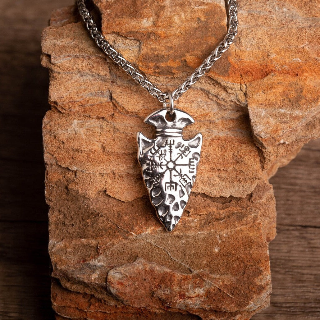 Spear Head necklace • 5-7 days delivery guarantee