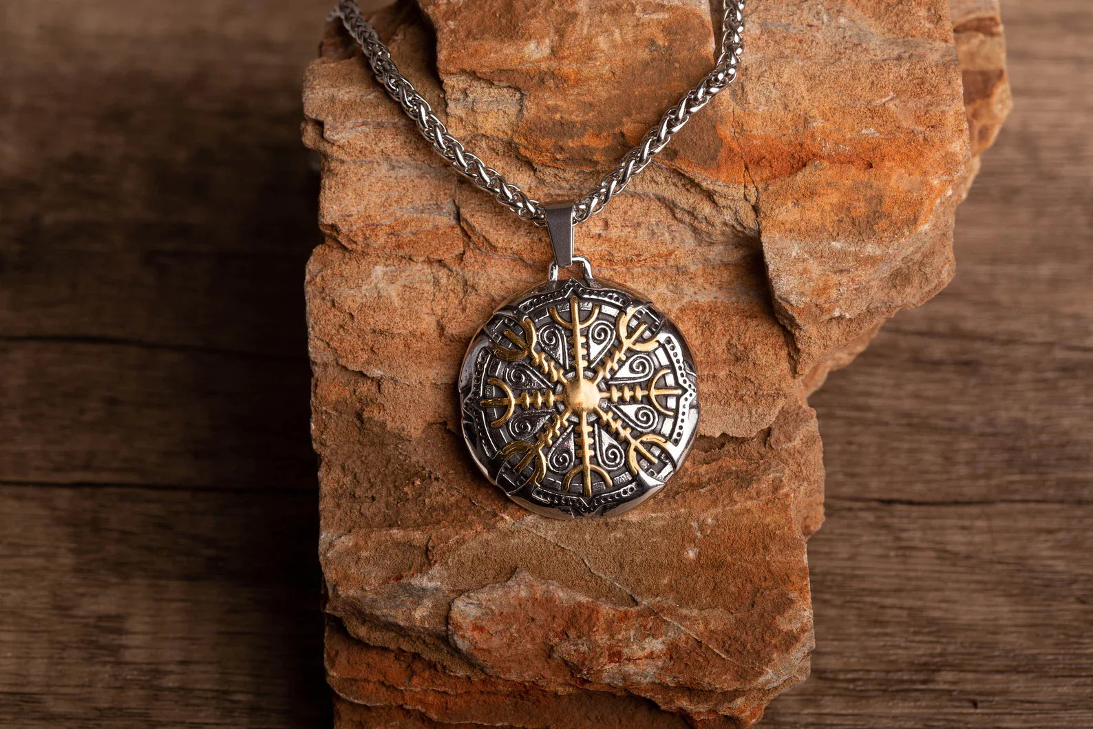 Helm of Awe necklace • 5-7 days delivery guarantee