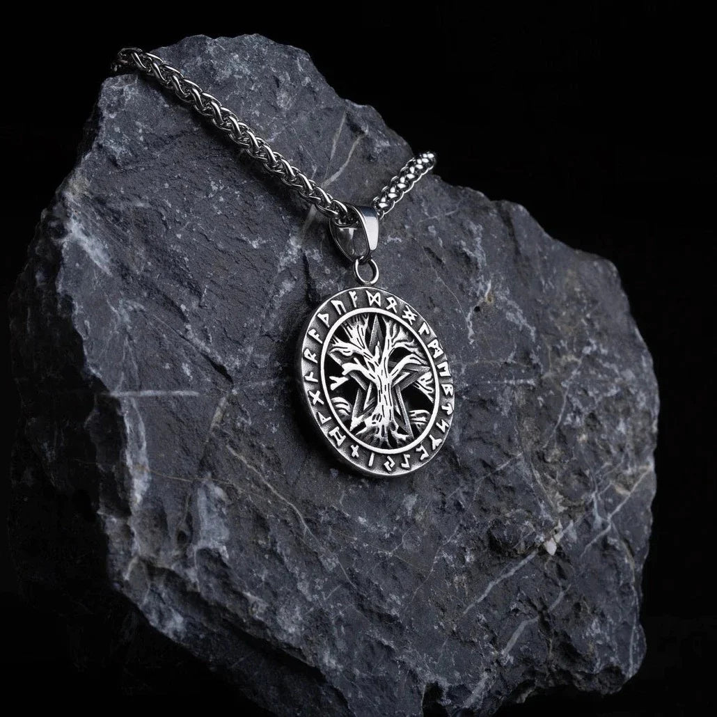 Yggdrasil necklace • 5-7 days delivery guarantee